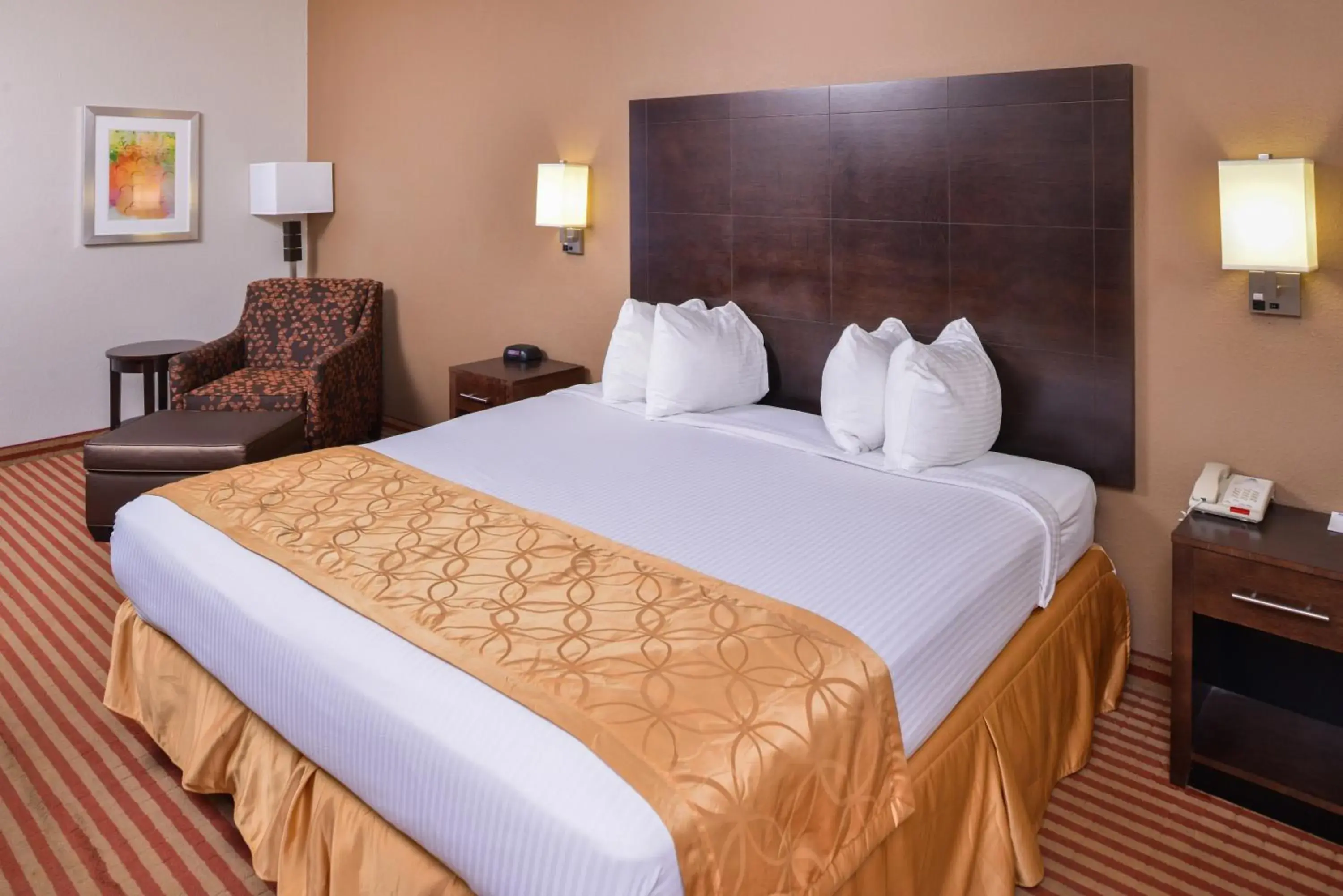 Standard King Room in Americas Best Value Inn & Suites Bastrop Standard King Room in Americas Best Value Inn & Suites Bastrop