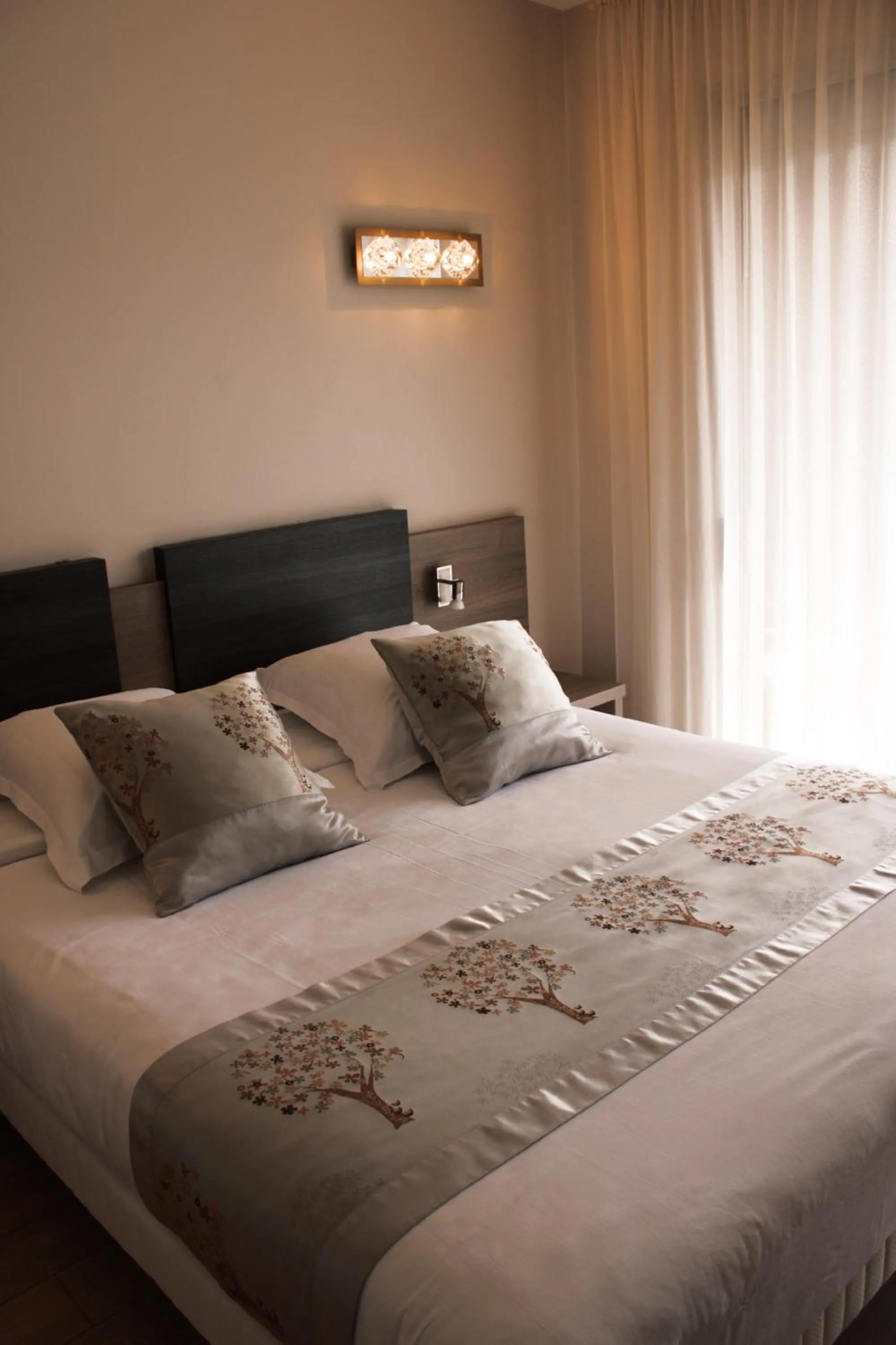 Bed in Hotel Poretta