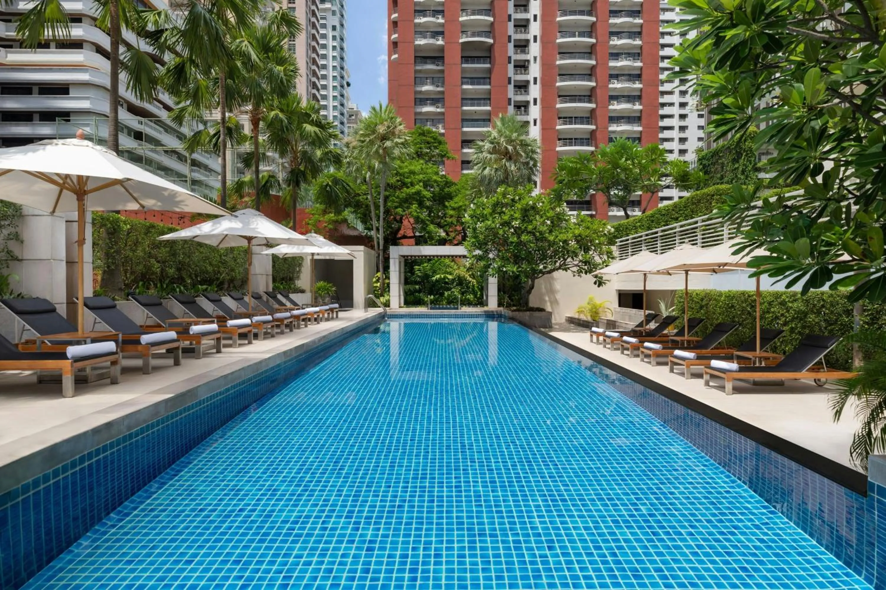 Swimming pool in Courtyard by Marriott Bangkok