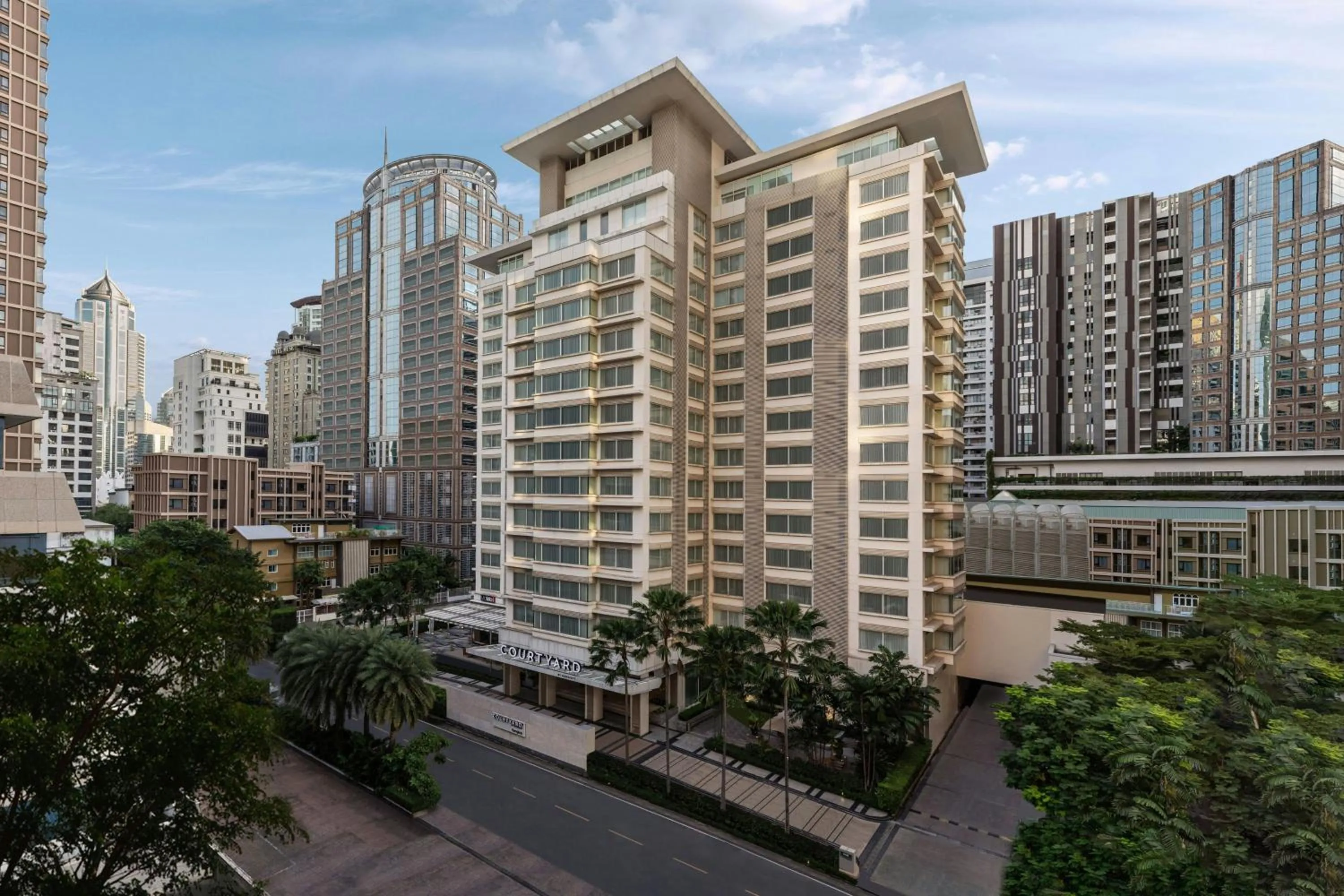 Property building in Courtyard by Marriott Bangkok