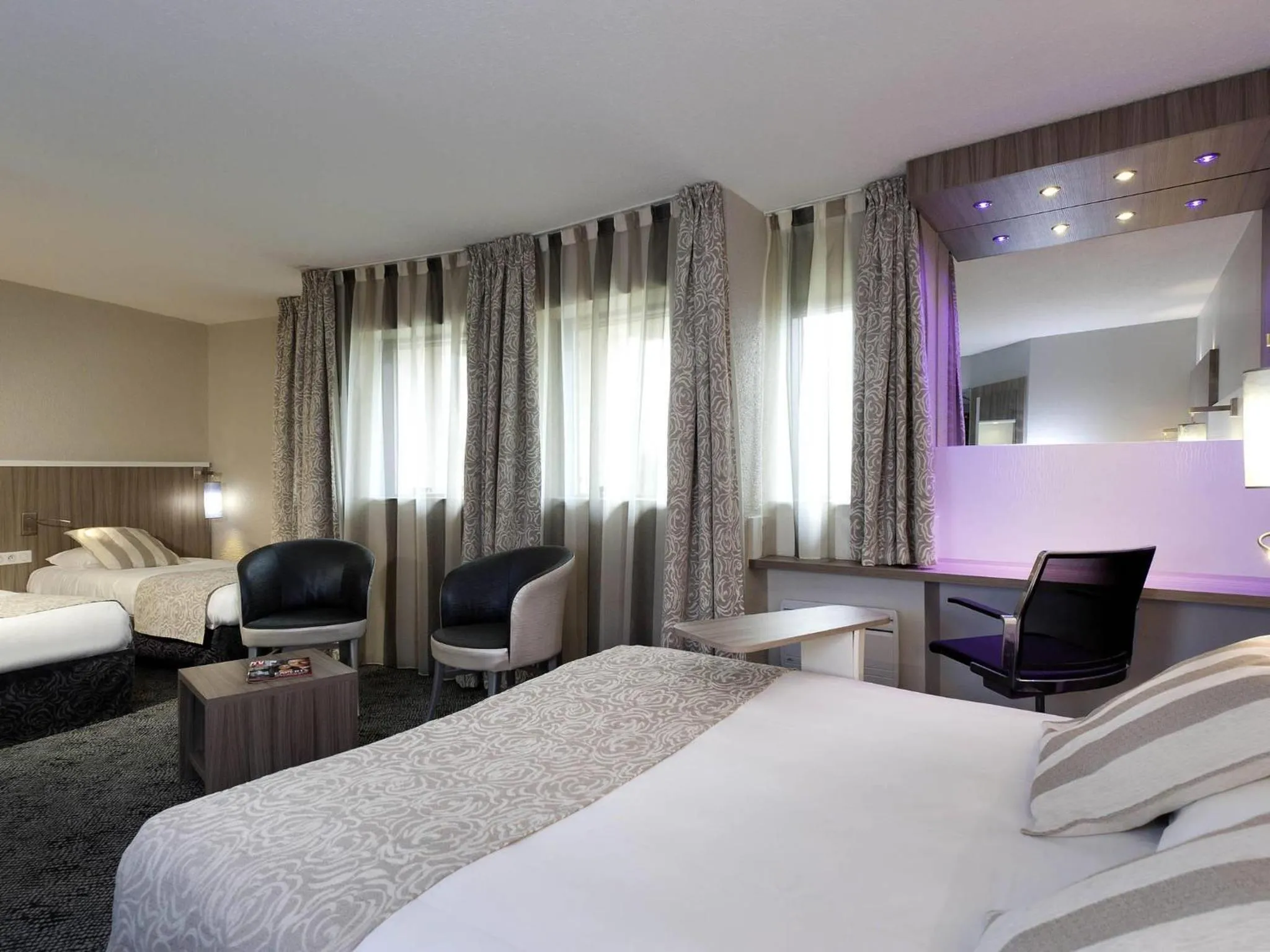 Bedroom, Bed in ibis Styles Melun
