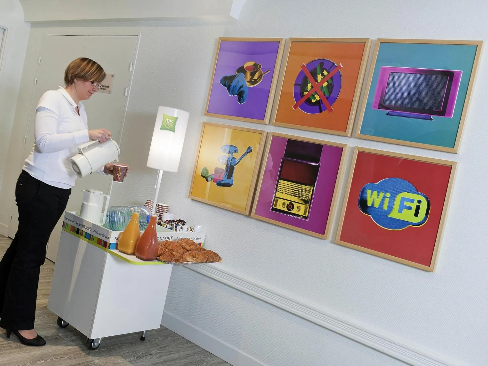 Meeting/conference room in ibis Styles Melun