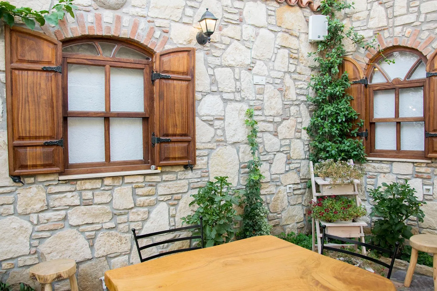 Garden in Monza House Otel