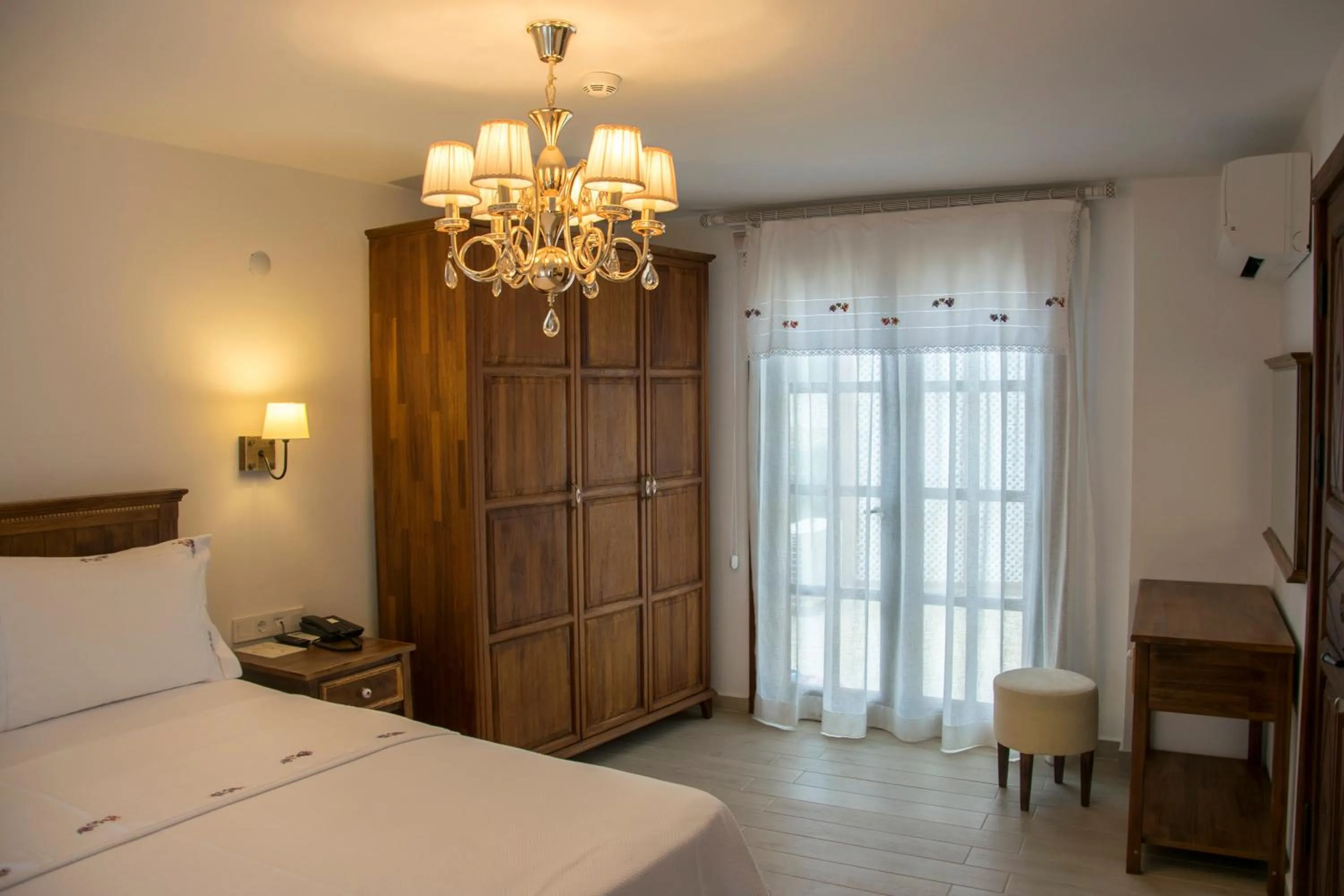 Bedroom, Bed in Monza House Otel