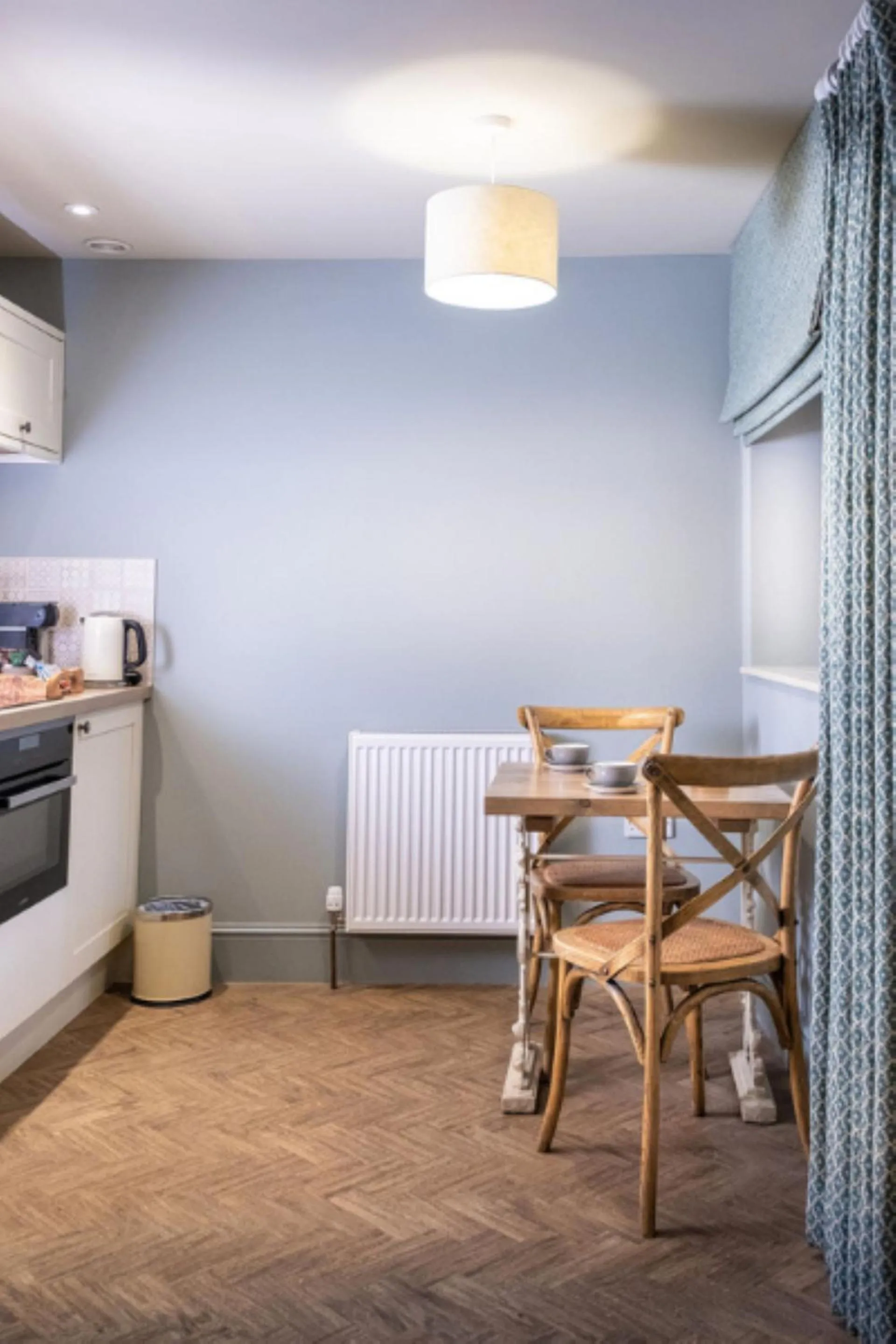 Kitchen or kitchenette in The Globe Inn