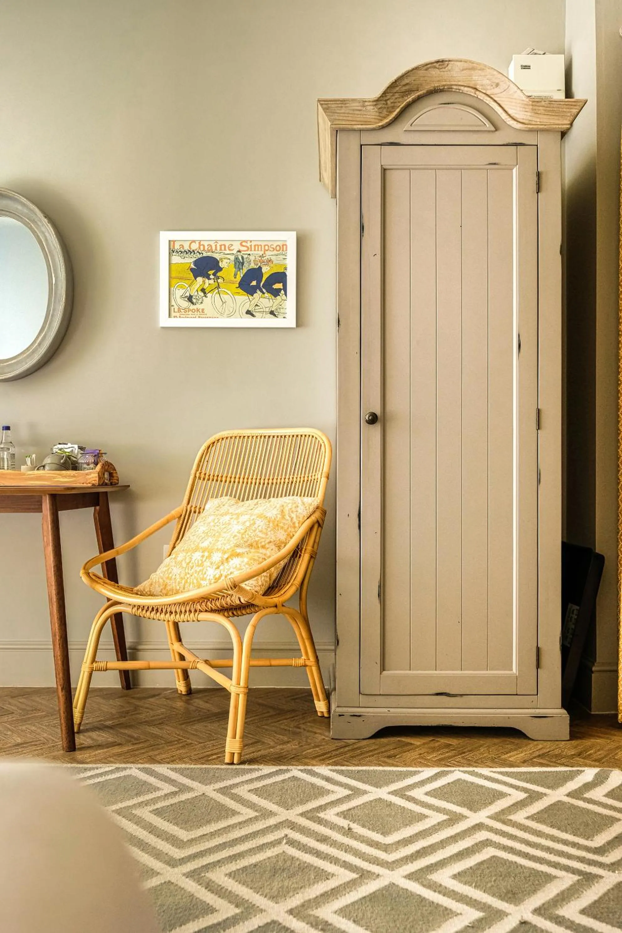 wardrobe in The Globe Inn