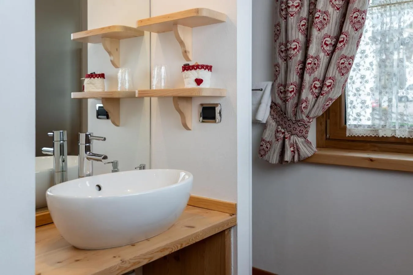 Bathroom in Garnì Ladin