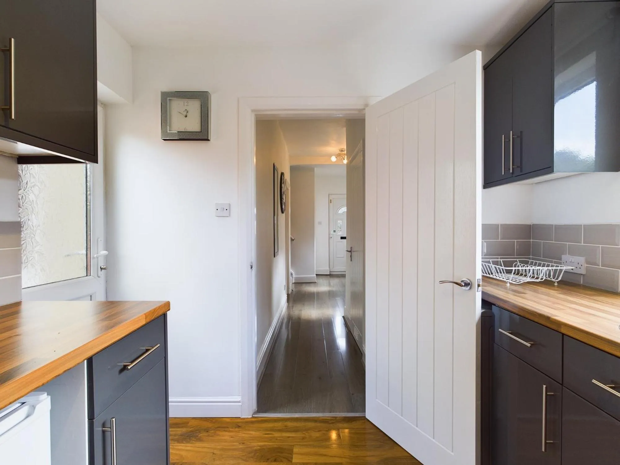 Kitchen or kitchenette in Zoo Cottage