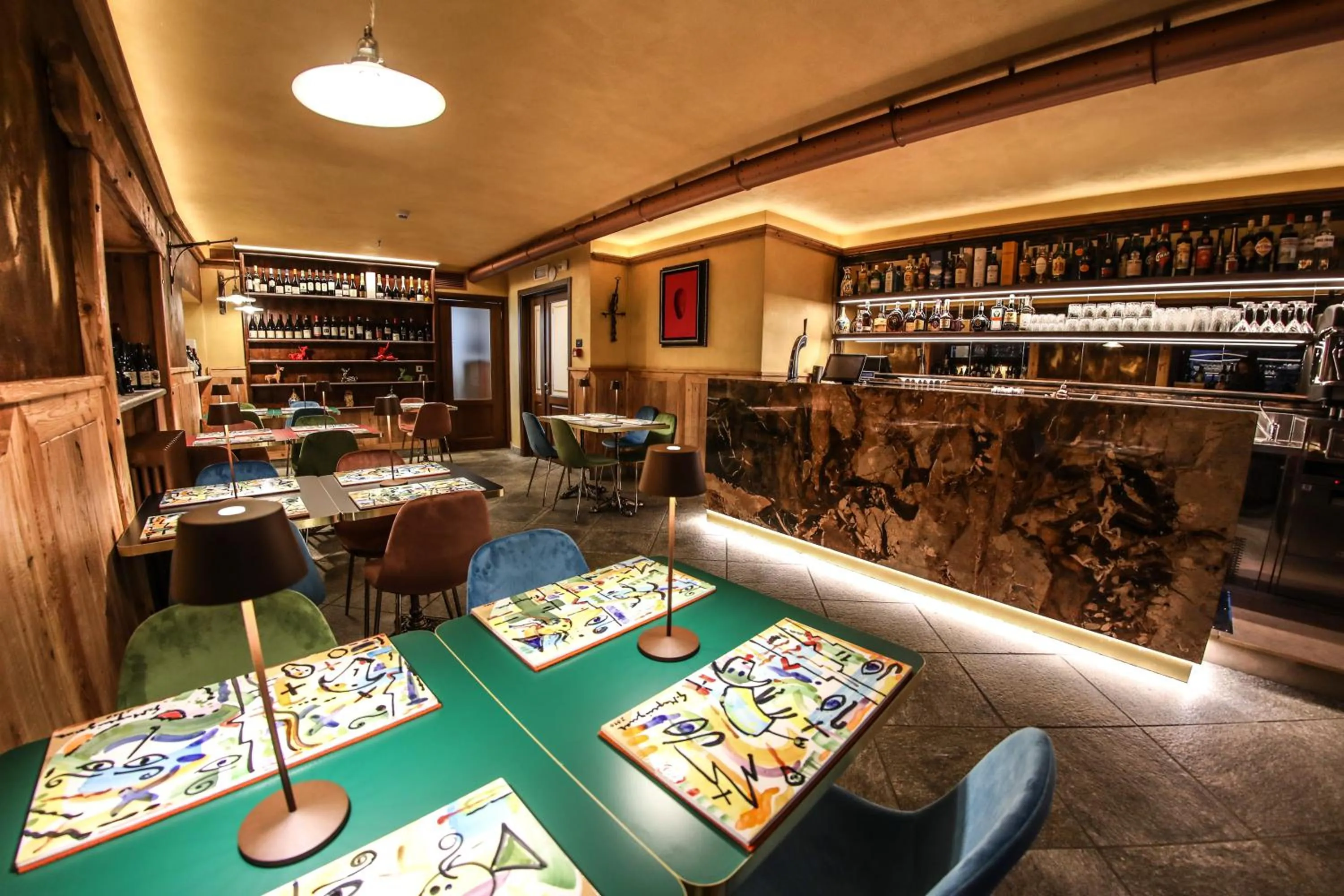 Restaurant/places to eat in Art Apartments Alpine Residence