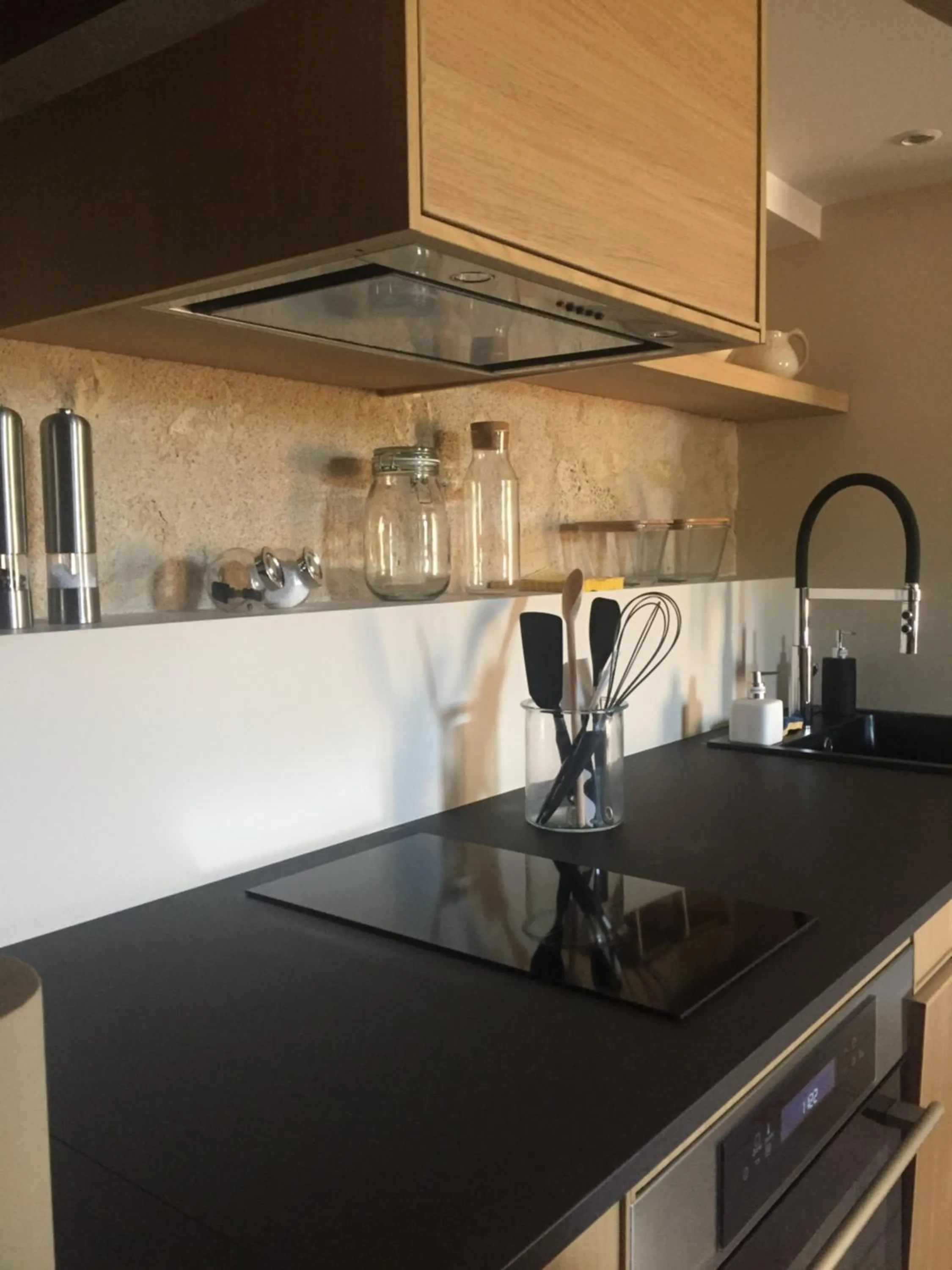 kitchen in Les Bulles De Bordeaux