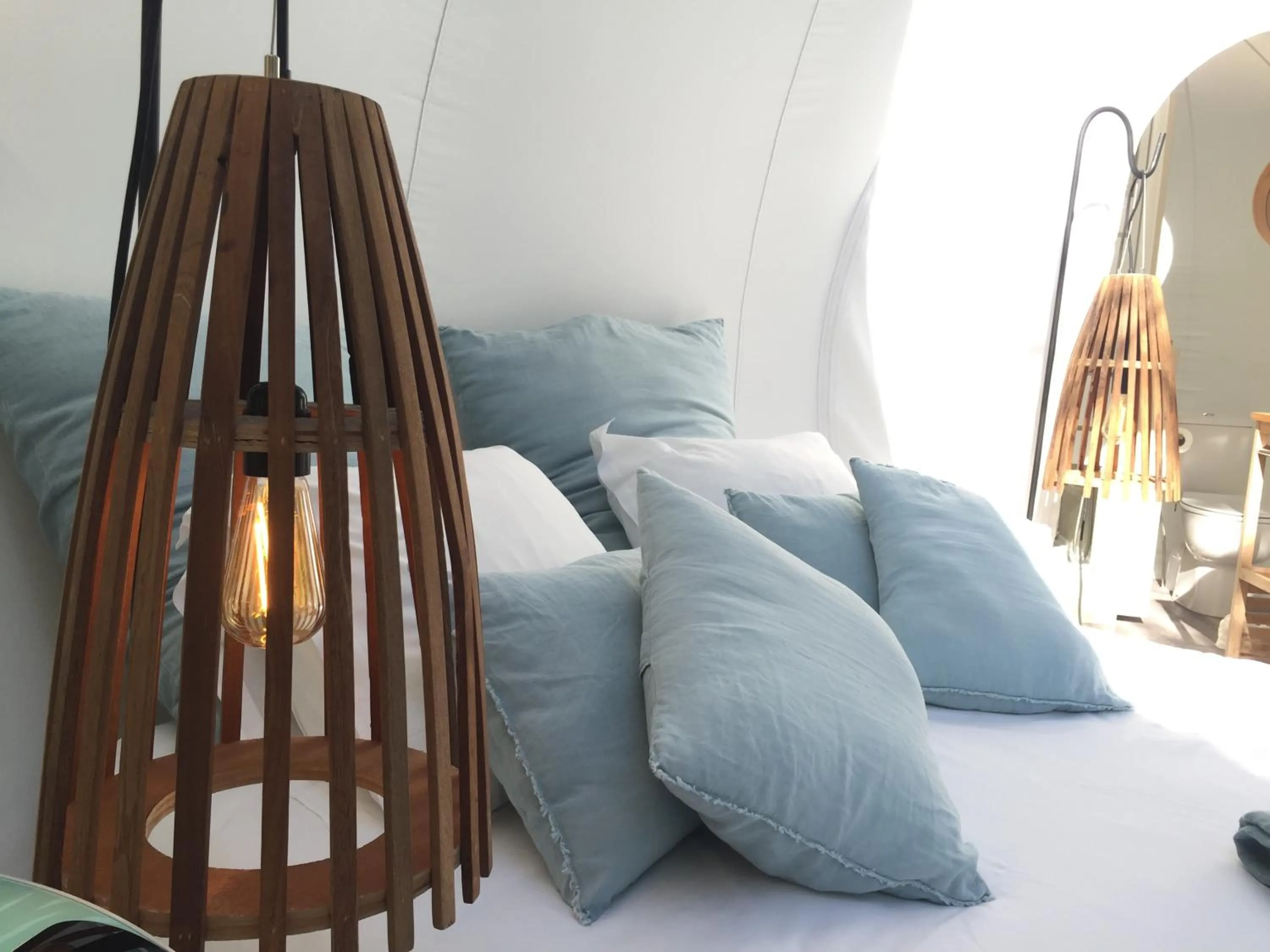 Bed in Les Bulles De Bordeaux