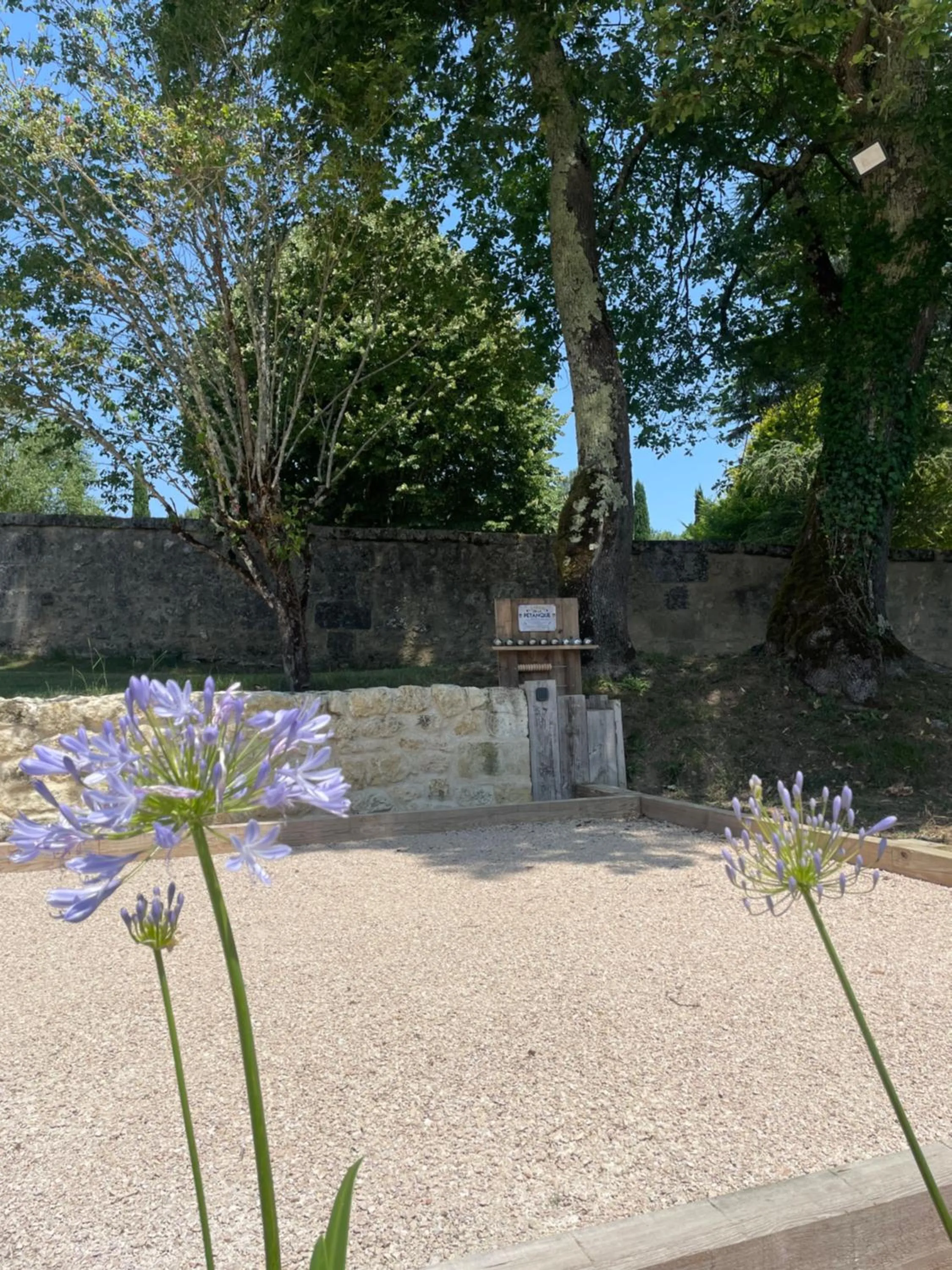 Garden in Les Bulles De Bordeaux
