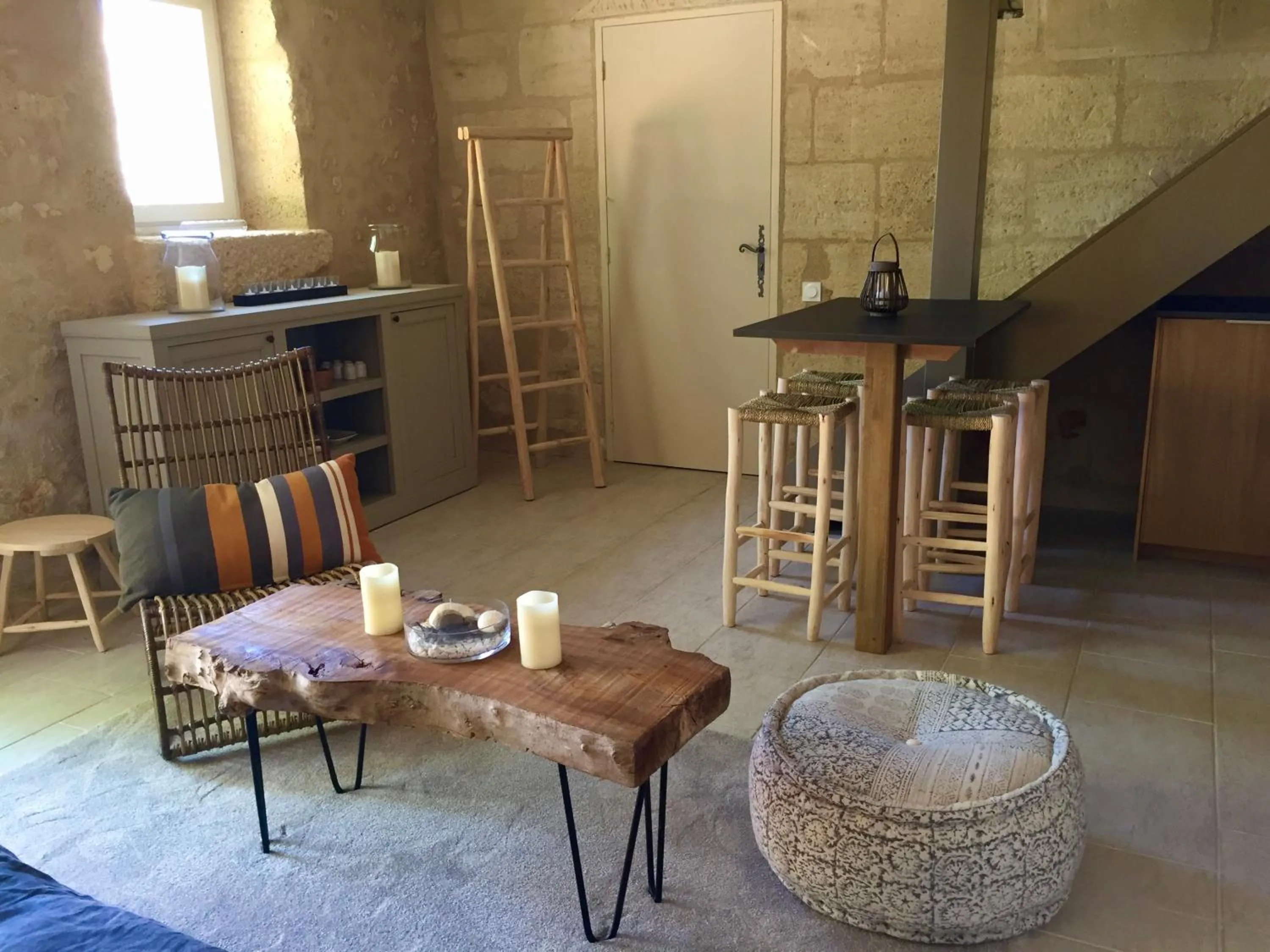 Seating area in Les Bulles De Bordeaux