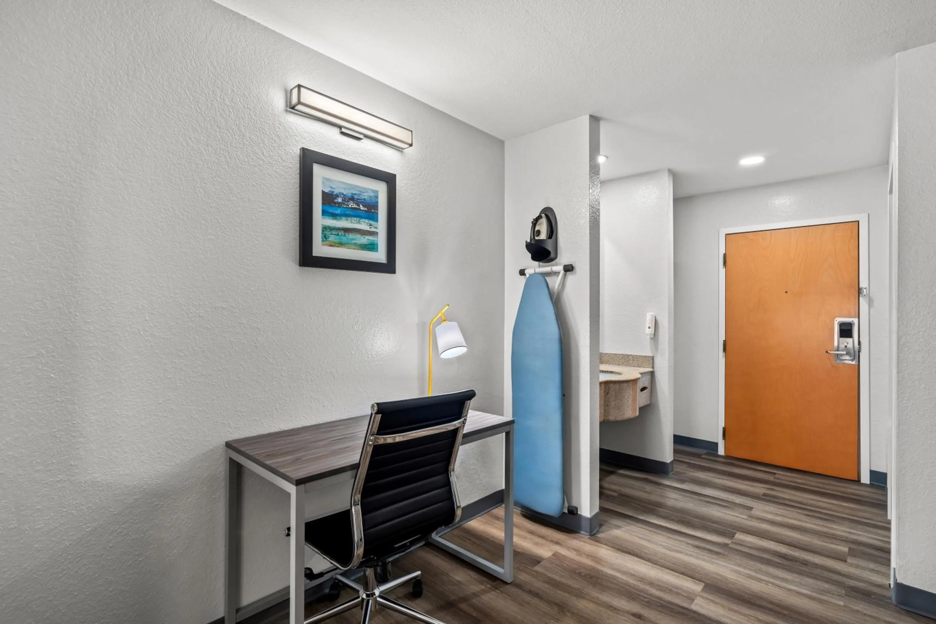 TV and multimedia in Quality Inn & Suites Biloxi - Ocean Springs