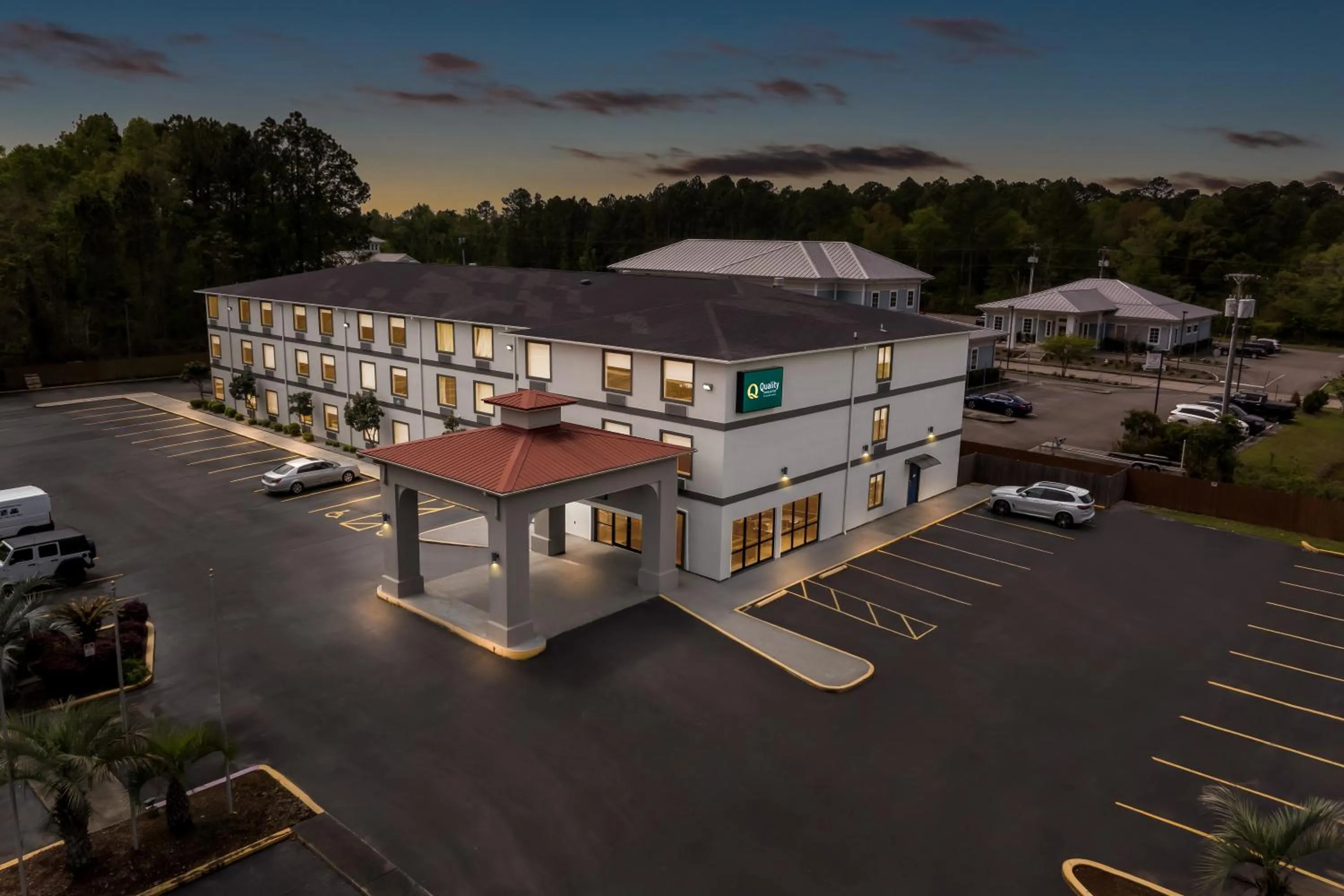 Property building in Quality Inn & Suites Biloxi - Ocean Springs
