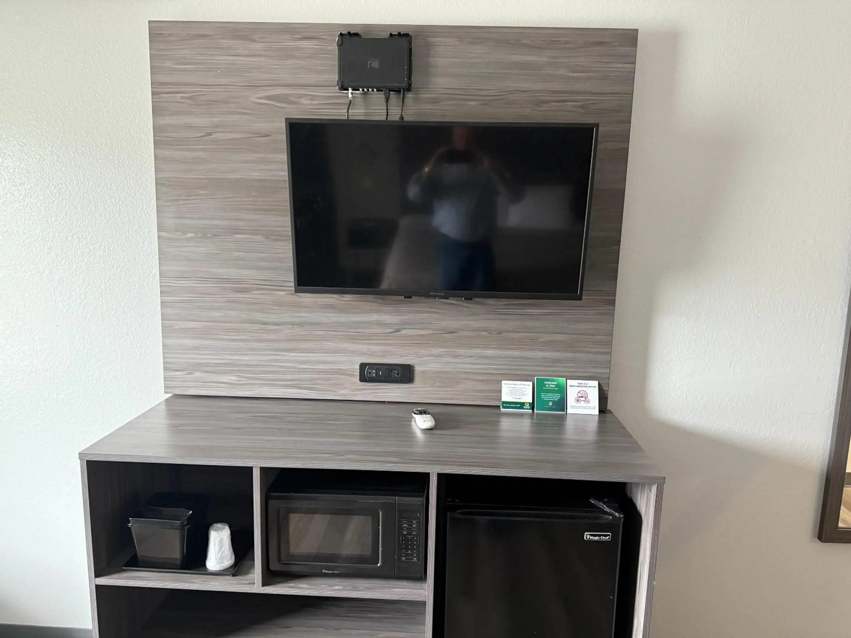 Bedroom in Quality Inn & Suites Biloxi - Ocean Springs