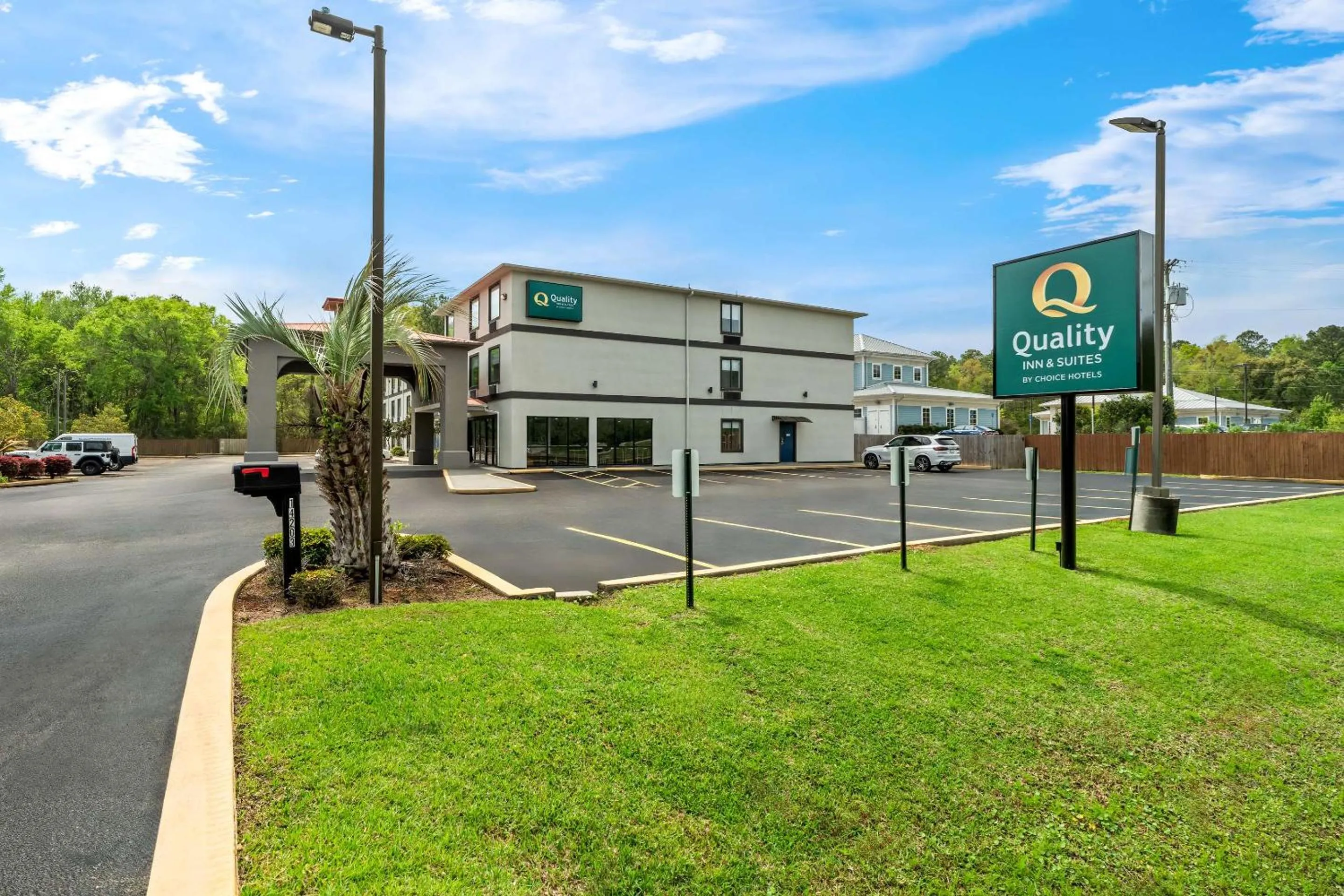 Property building in Quality Inn & Suites Biloxi - Ocean Springs