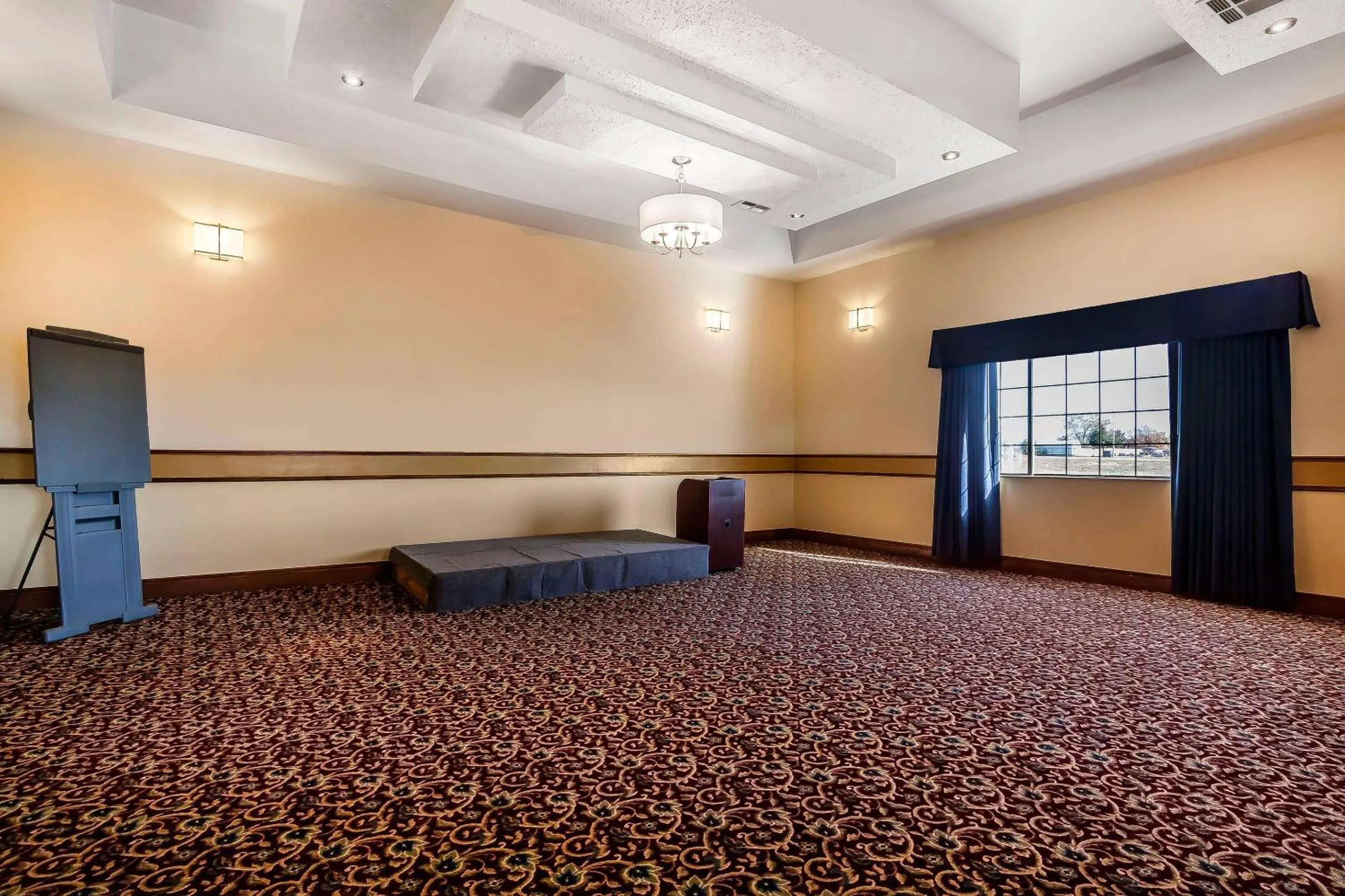 Meeting/conference room in Quality Inn & Suites Owasso US-169