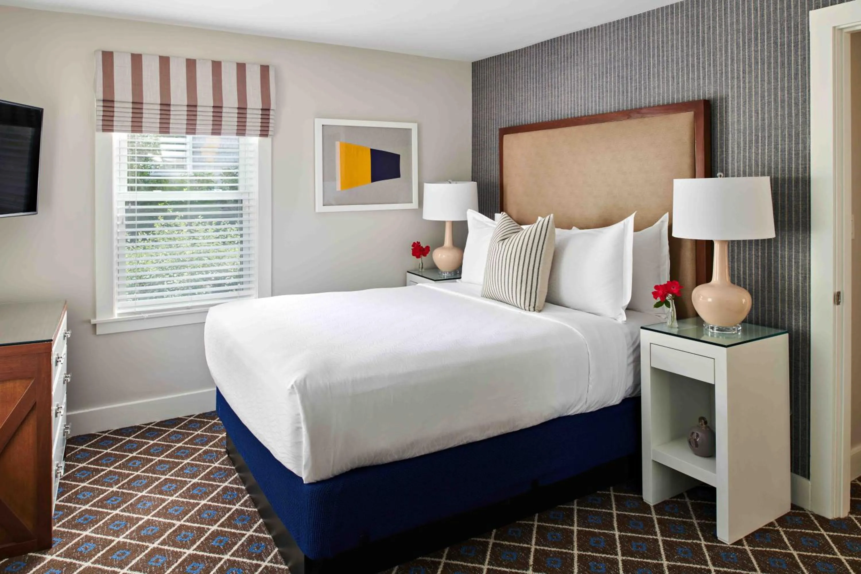 Bedroom, Bed in Harbor View Hotel