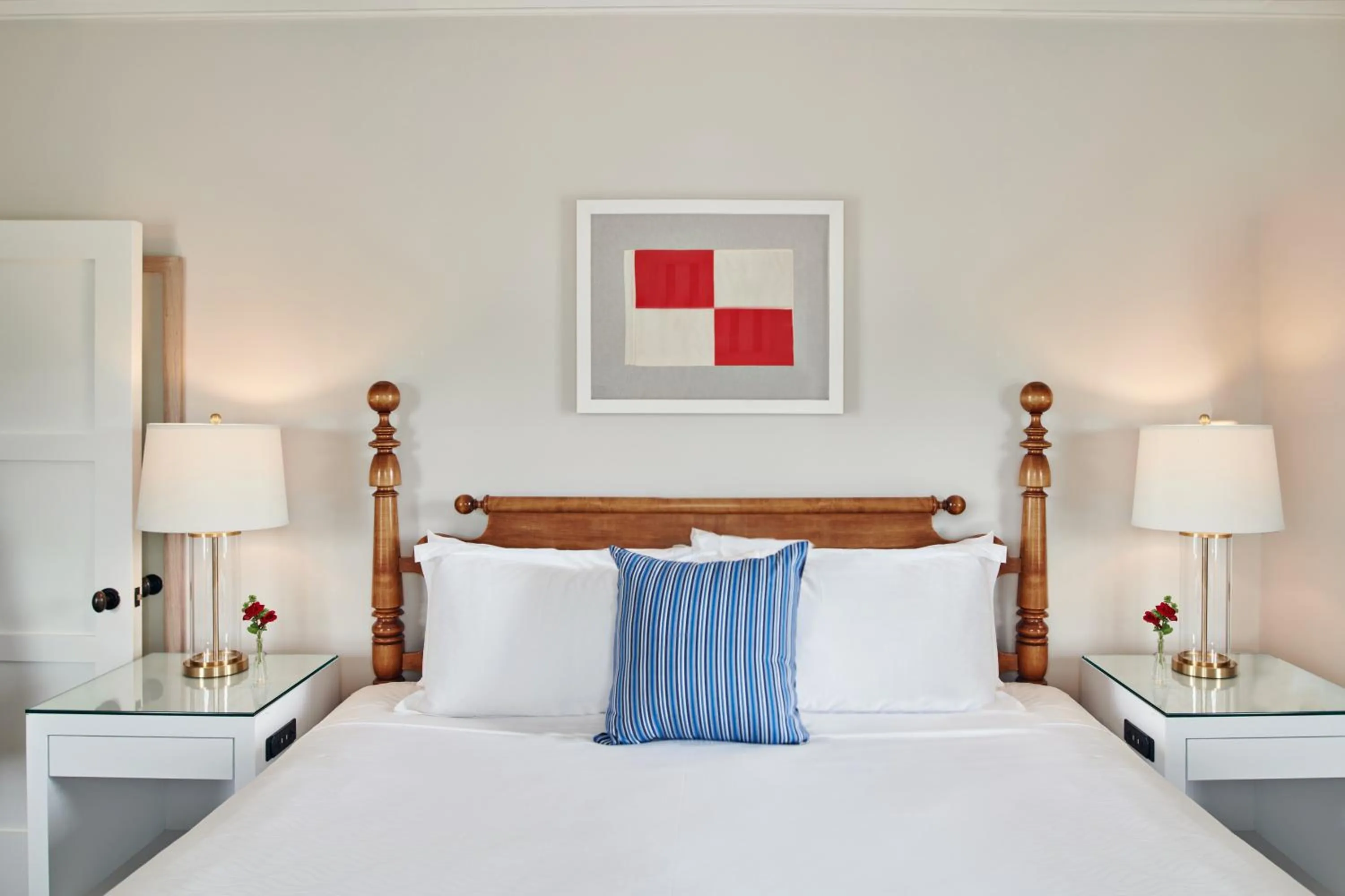 Bedroom, Bed in Harbor View Hotel