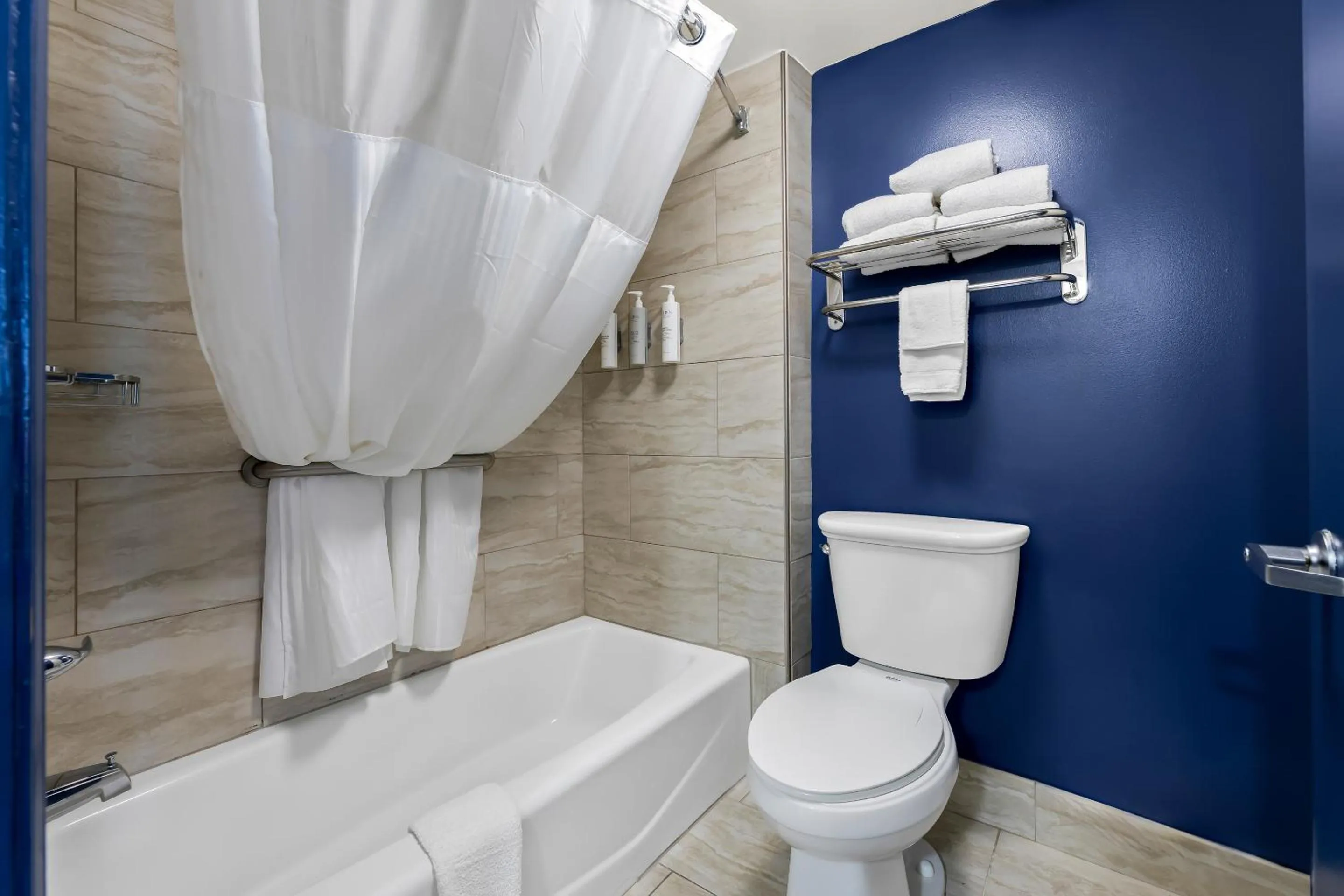 Shower in Spark By Hilton Biloxi Ocean Springs