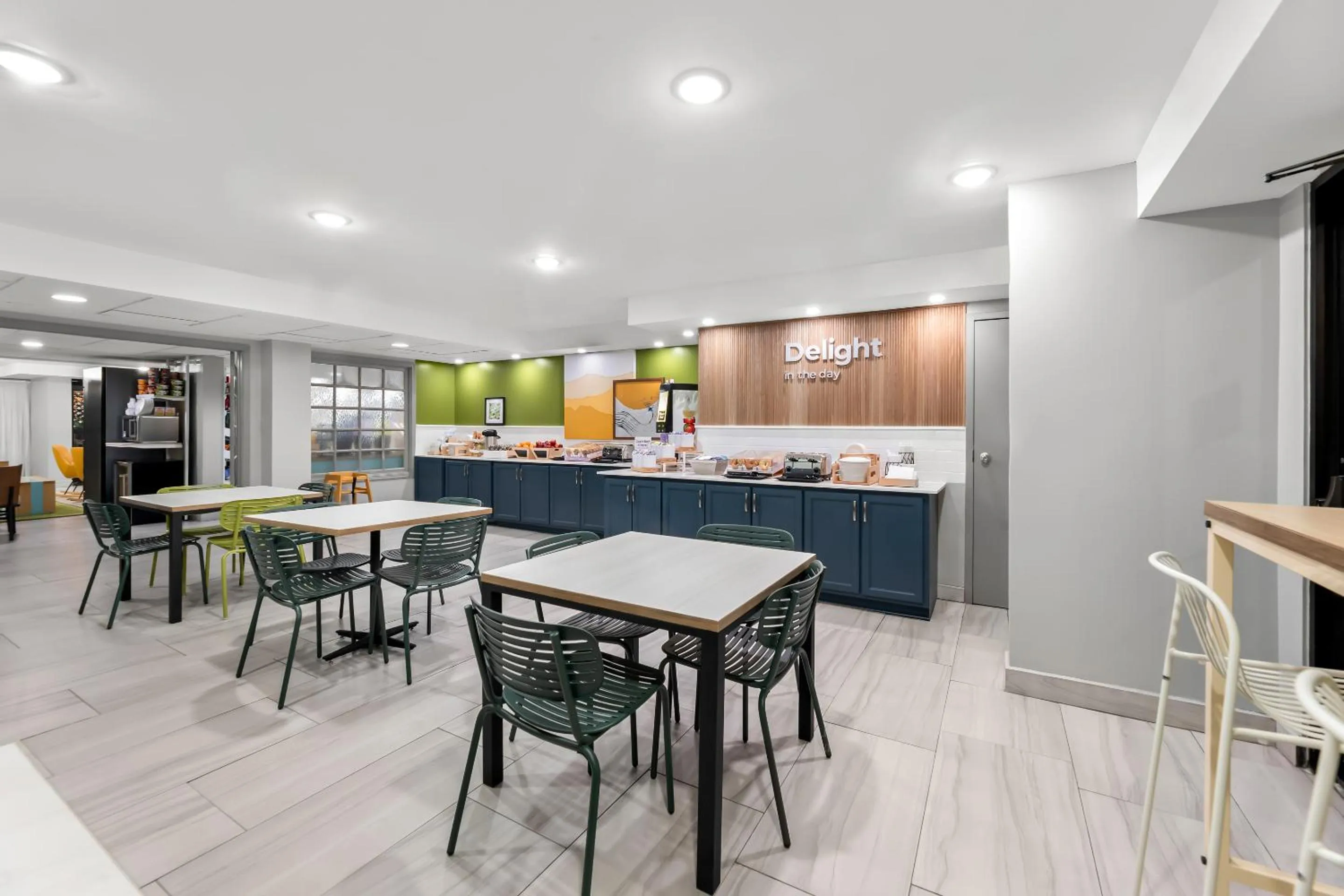 Continental breakfast in Spark By Hilton Biloxi Ocean Springs