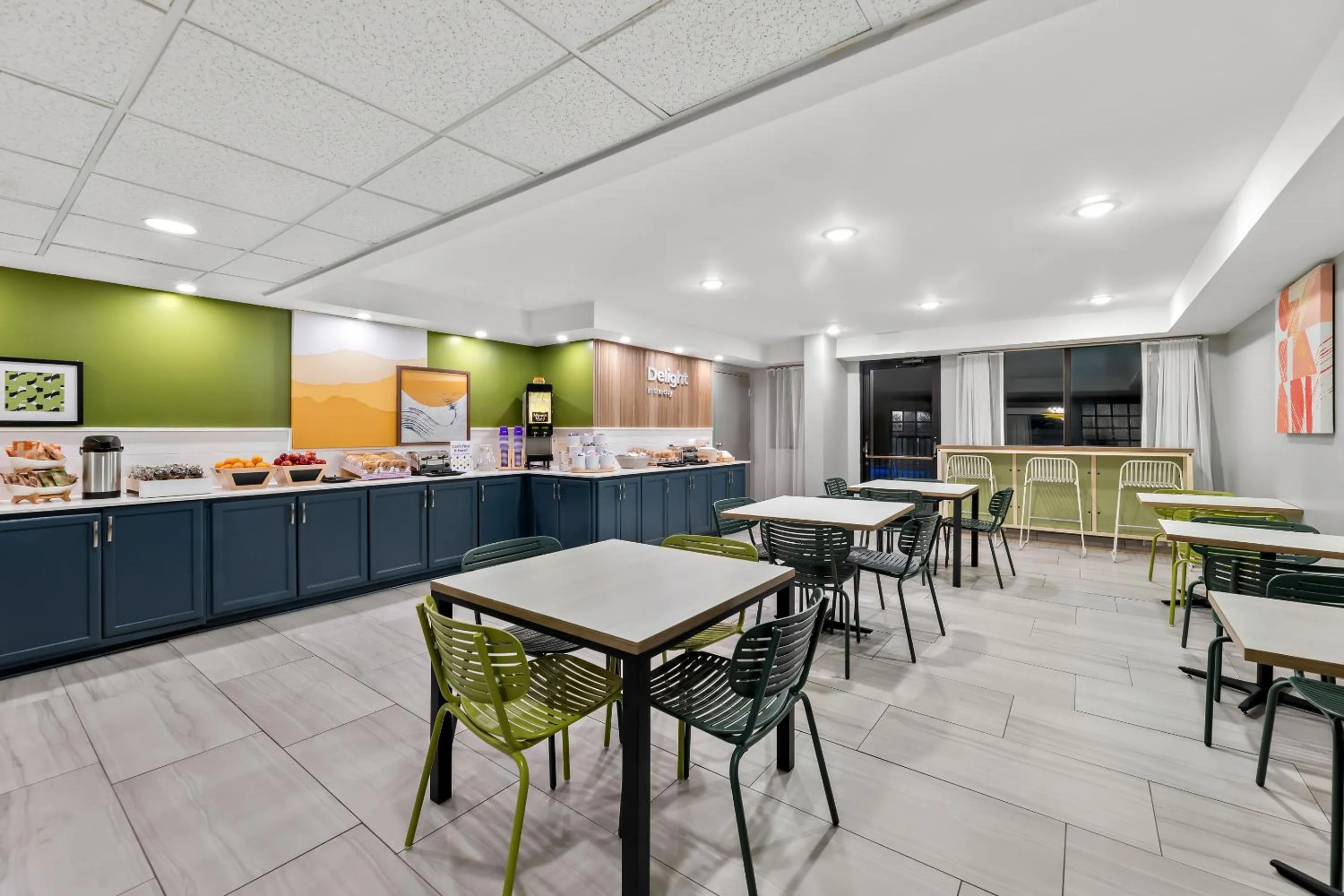 Continental breakfast in Spark By Hilton Biloxi Ocean Springs