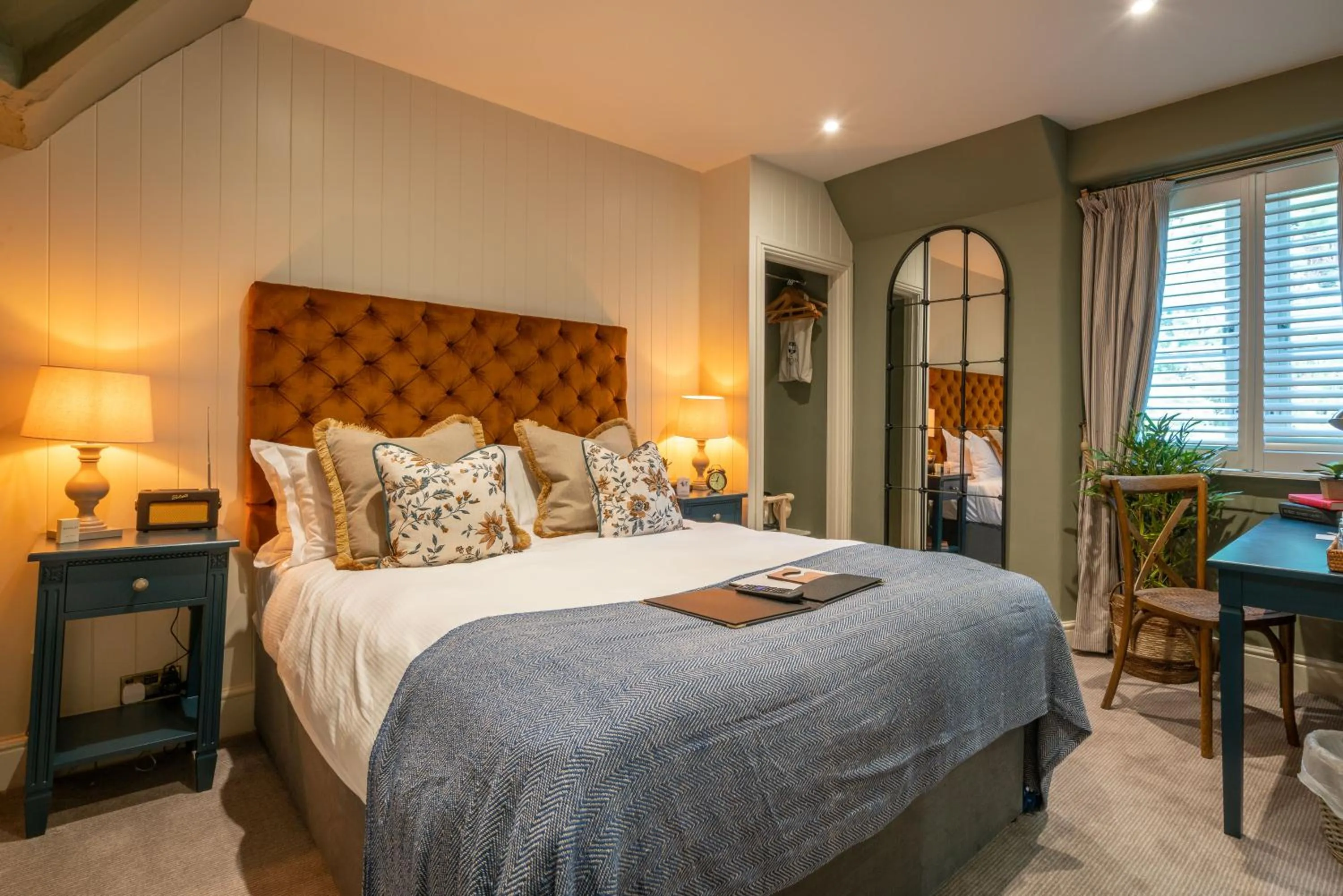 Photo of the whole room, Bed in The Northey Arms