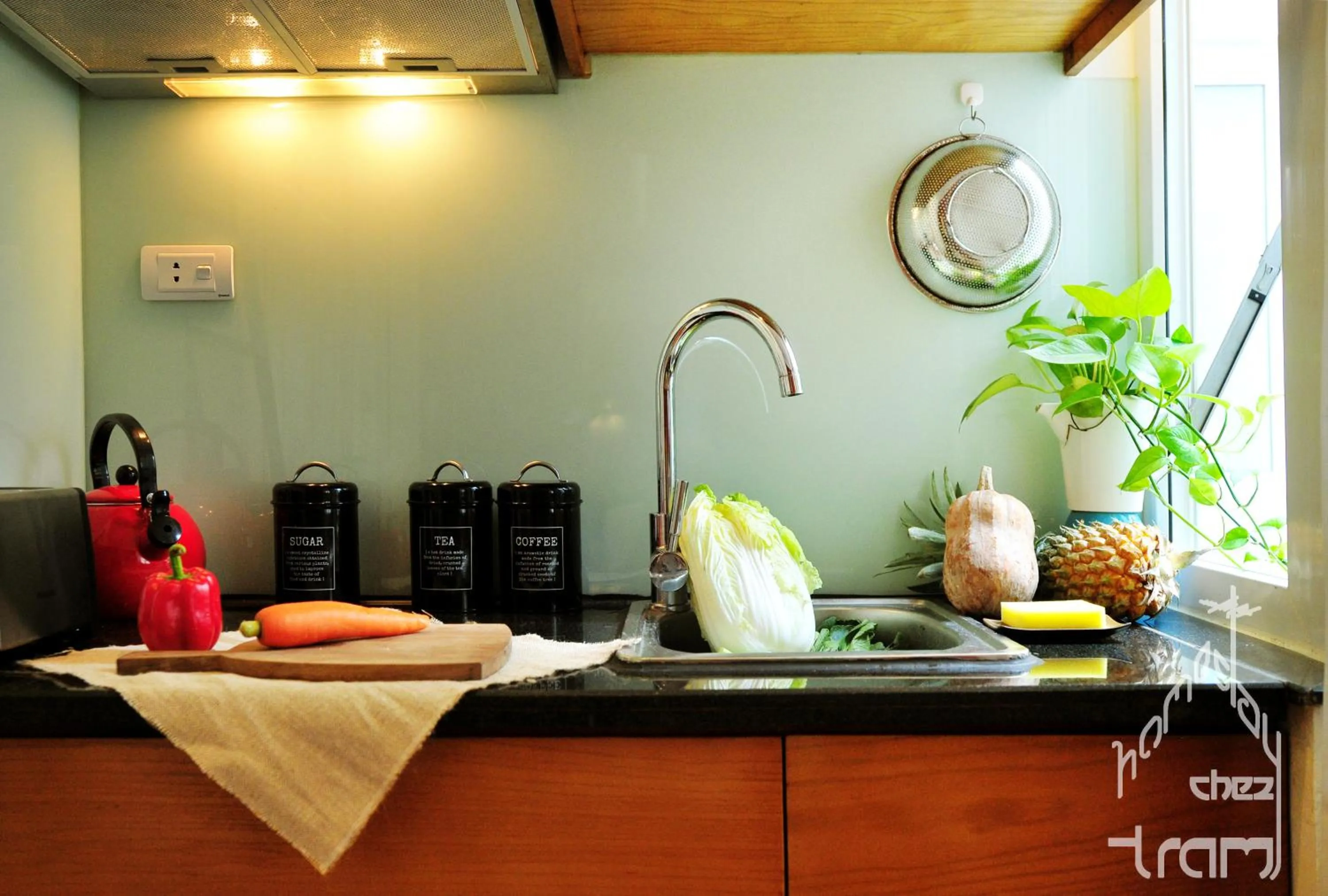 Kitchen or kitchenette in Chez Tram Homestay