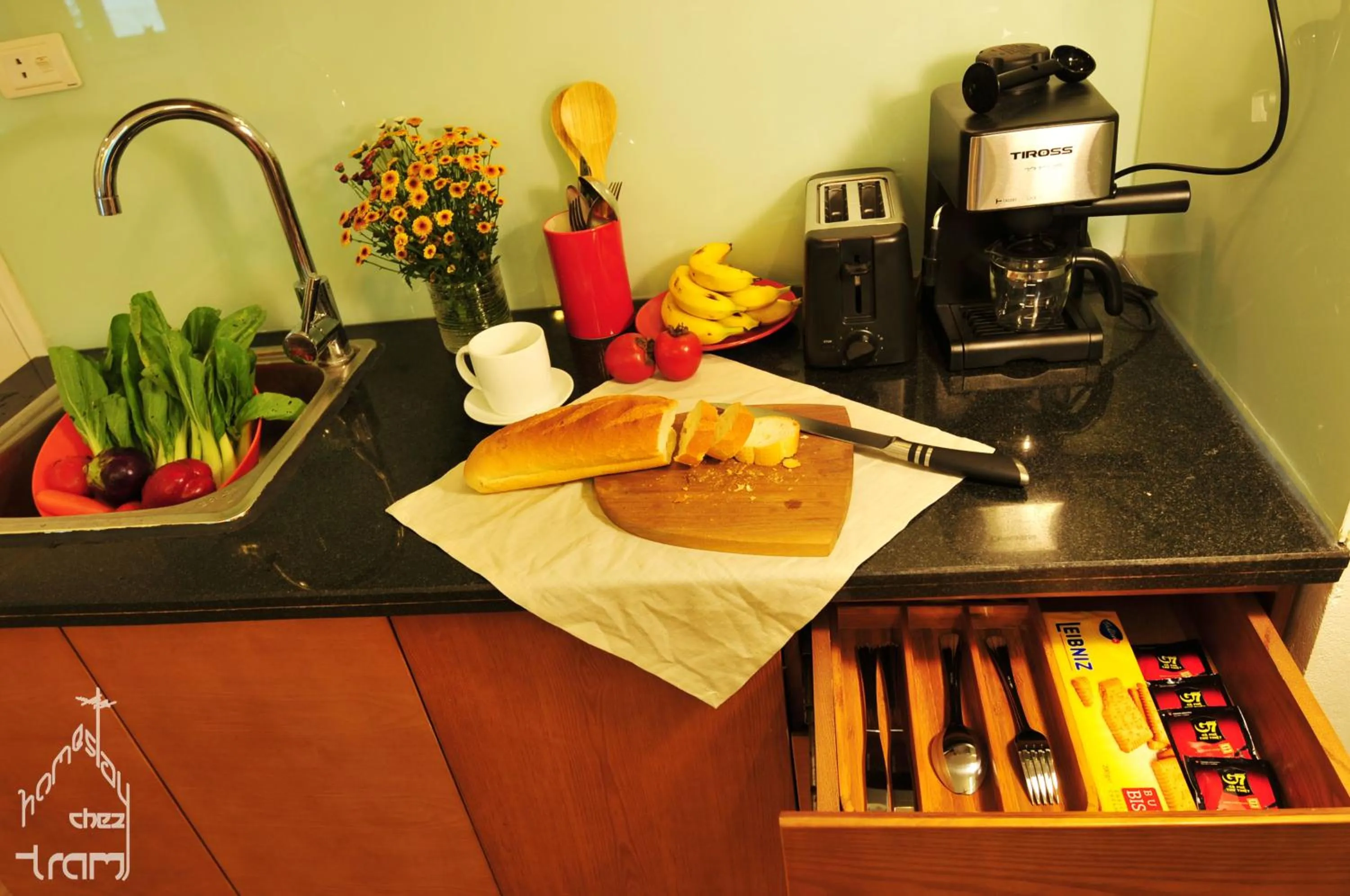 Kitchen or kitchenette in Chez Tram Homestay