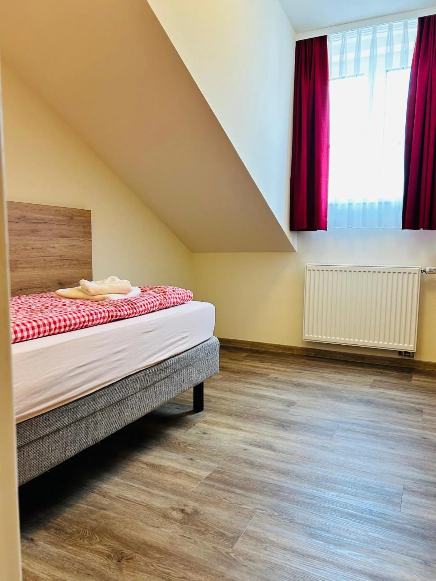 Photo of the whole room, Bed in Braugasthof Trompete