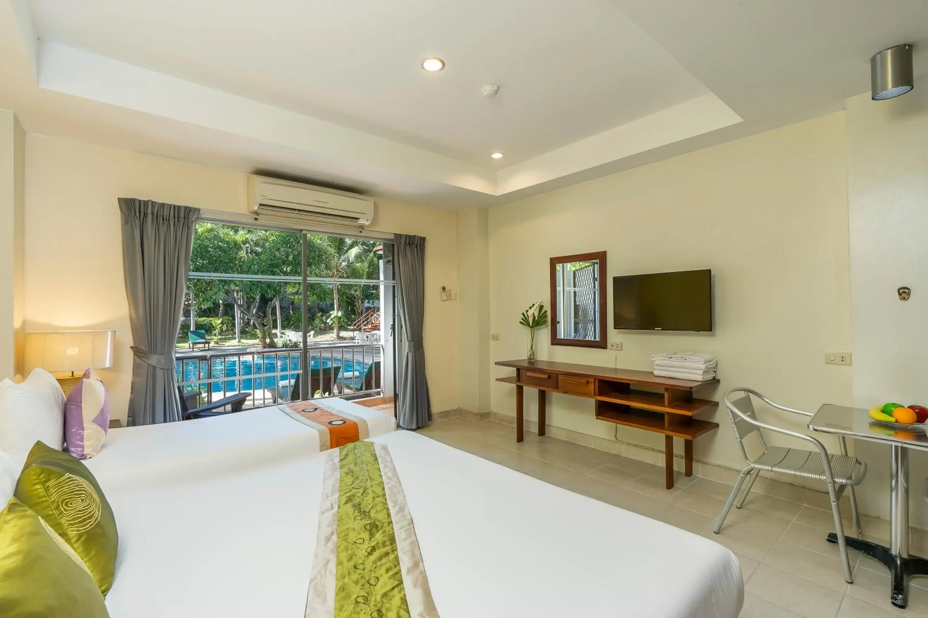 Standard Triple Room Pool Access in Bella Villa Pattaya 3rd Road Standard Triple Room Pool Access in Bella Villa Pattaya 3rd Road