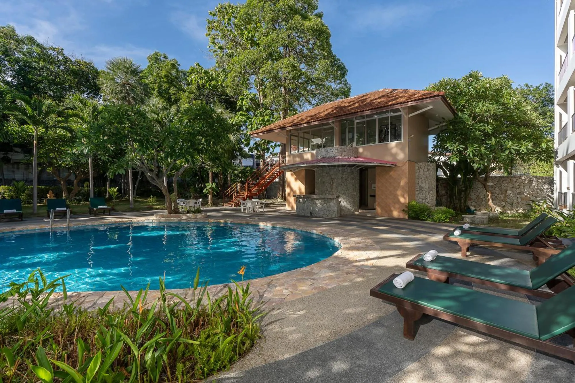 Swimming pool in Bella Villa Pattaya 3rd Road