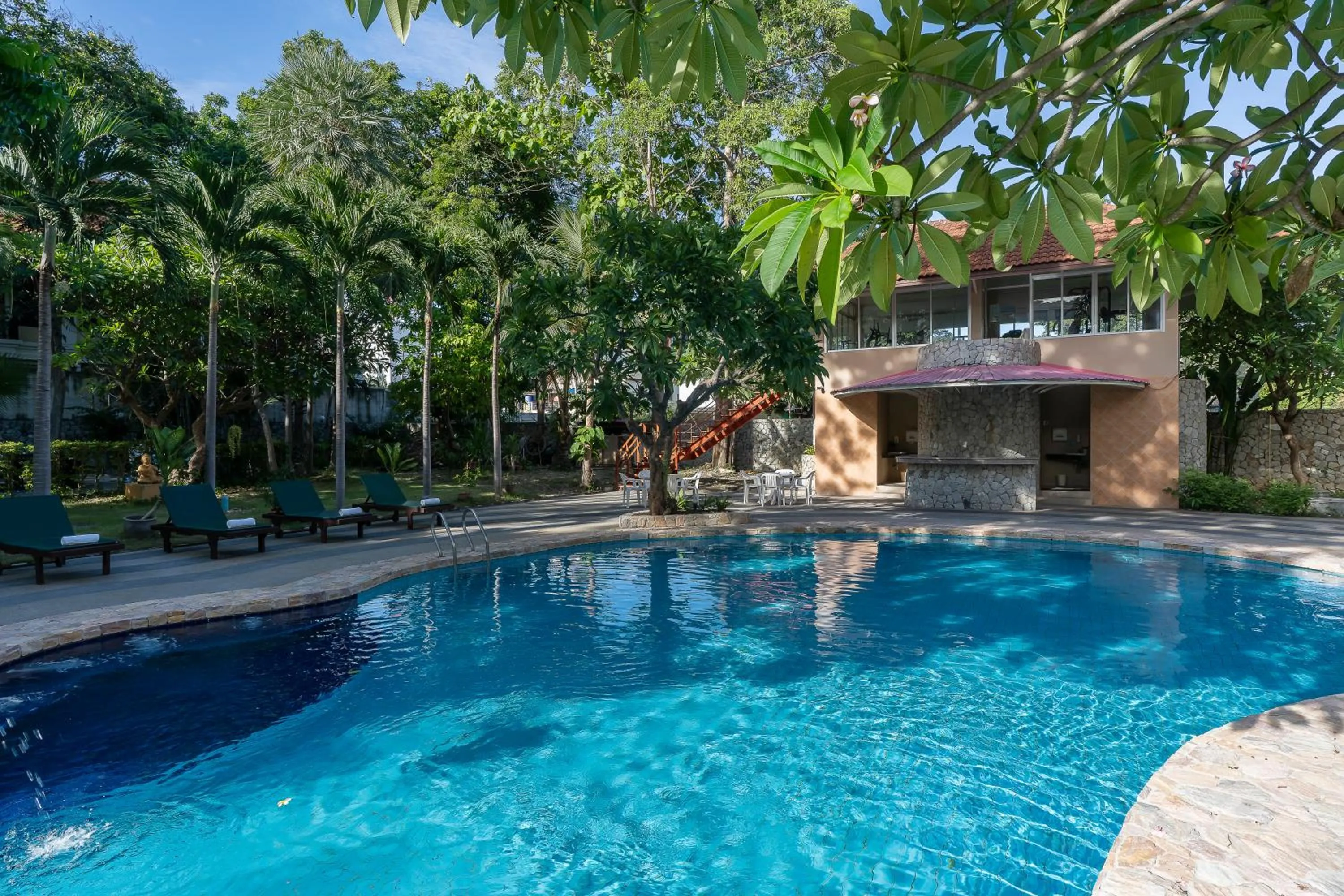 Swimming pool in Bella Villa Pattaya 3rd Road