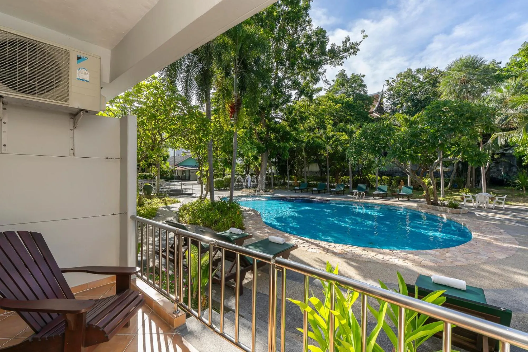 Pool view in Bella Villa Pattaya 3rd Road
