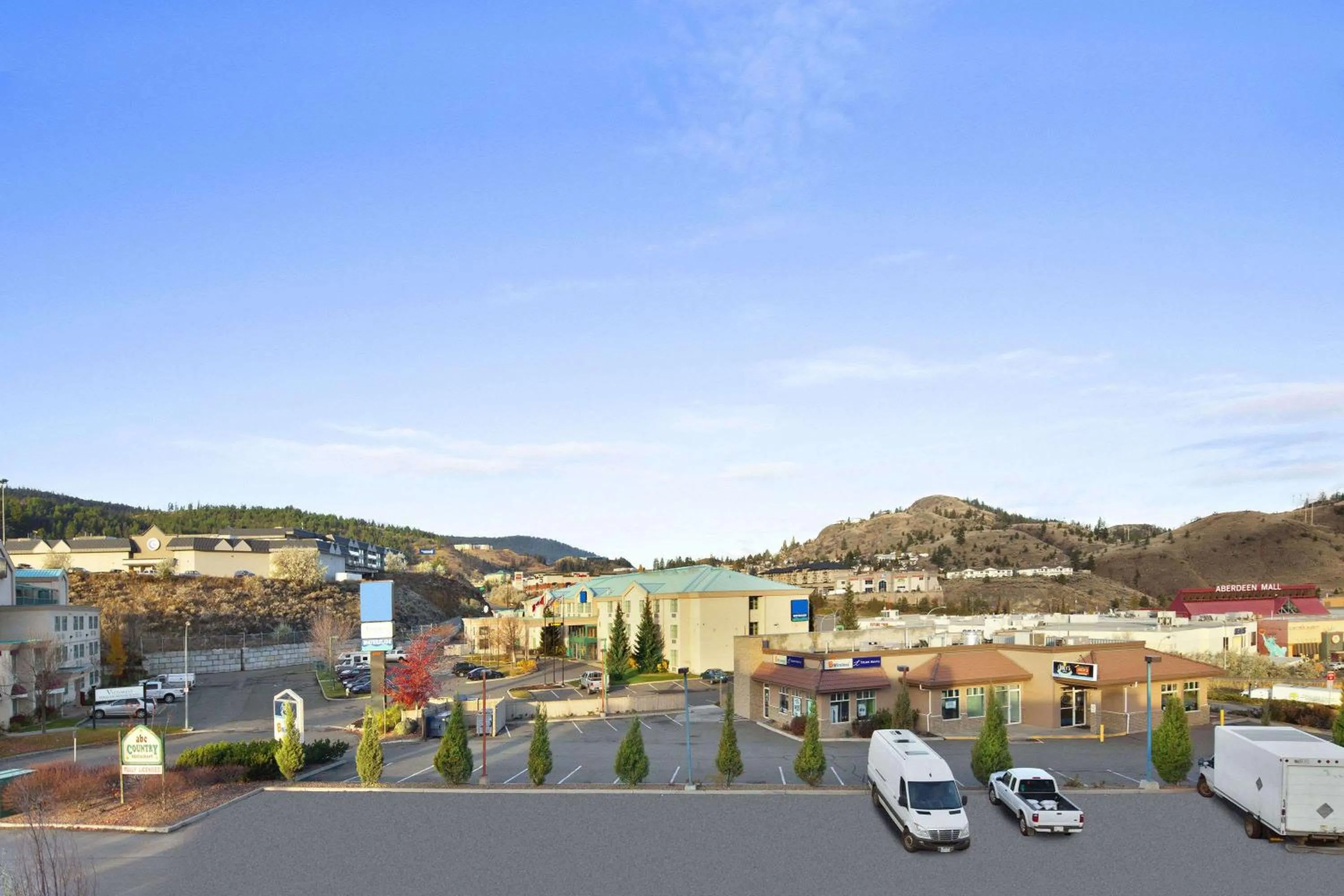 Property building in Days Inn by Wyndham Kamloops BC