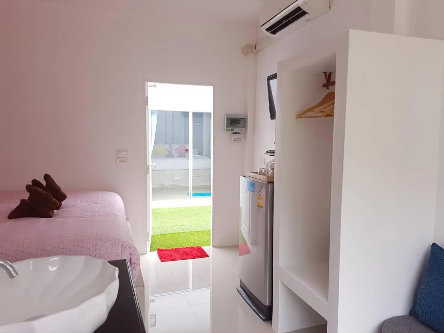 Bedroom, Bed in Phannarai House