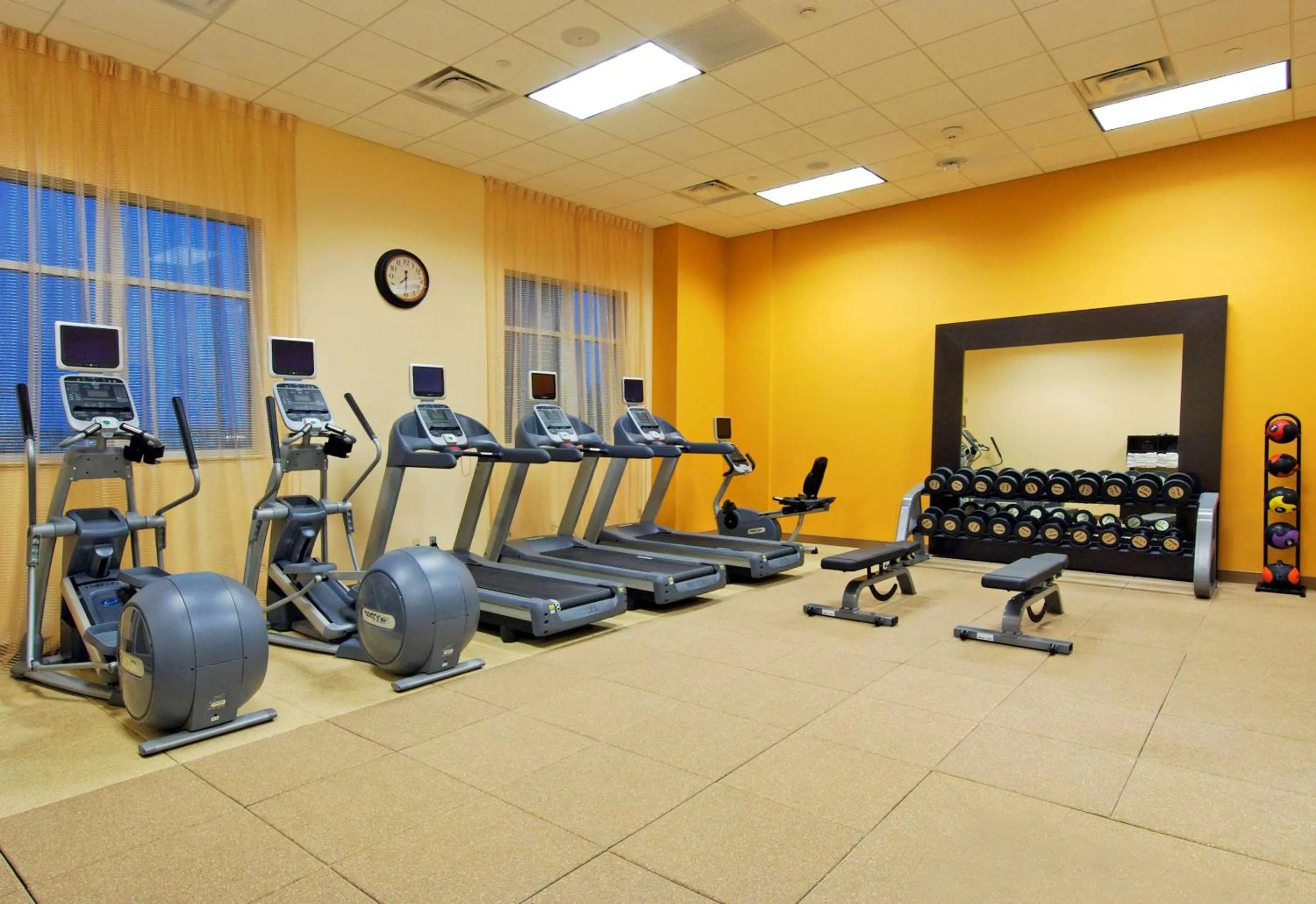 Fitness centre/facilities in Embassy Suites Omaha- La Vista/ Hotel & Conference Center