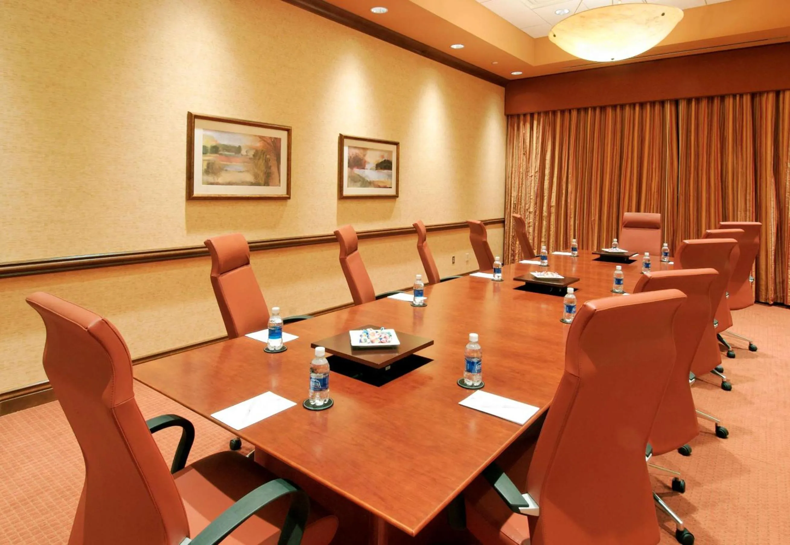 Meeting/conference room in Embassy Suites Omaha- La Vista/ Hotel & Conference Center