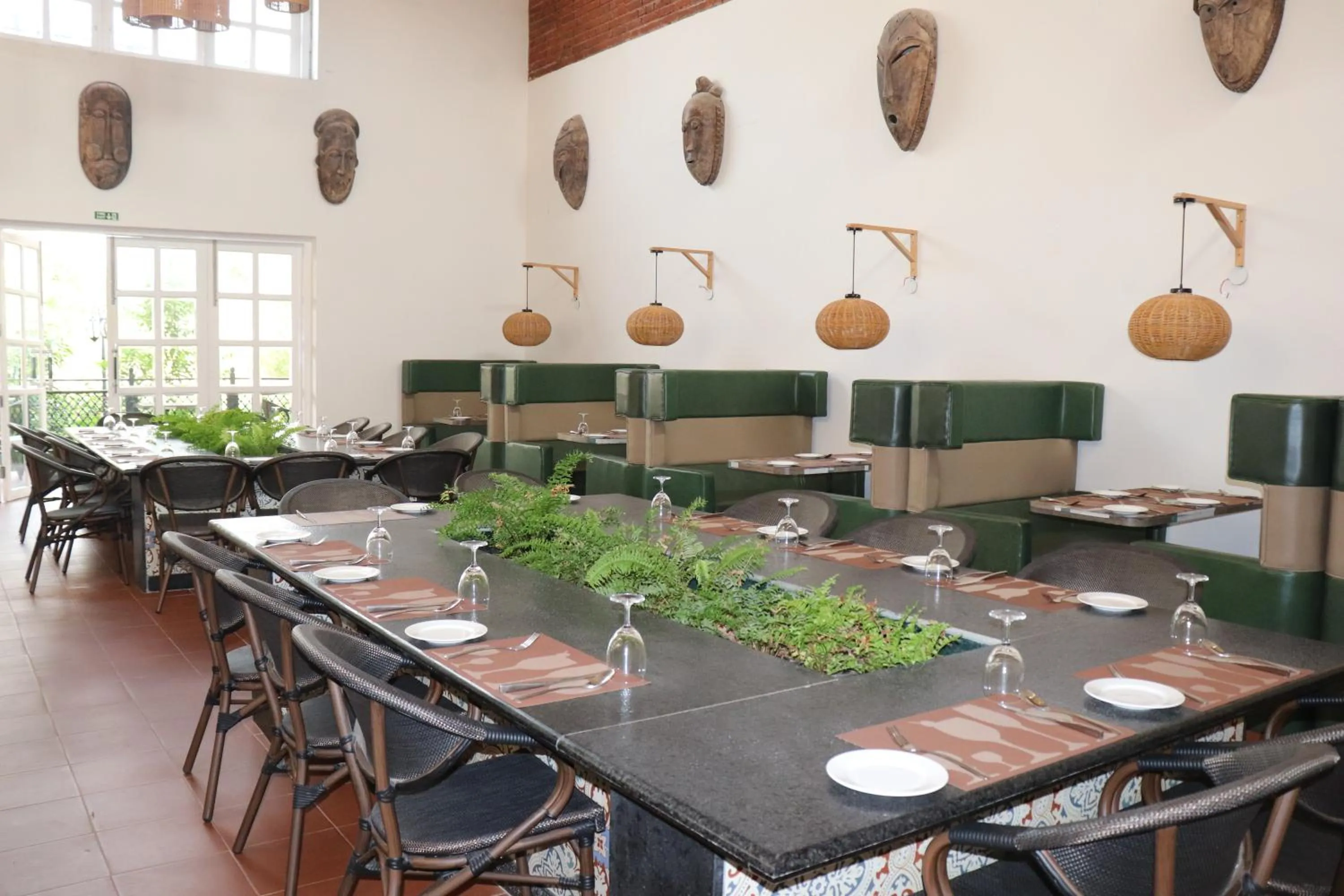 Restaurant/places to eat in Swosti Chilika Resort