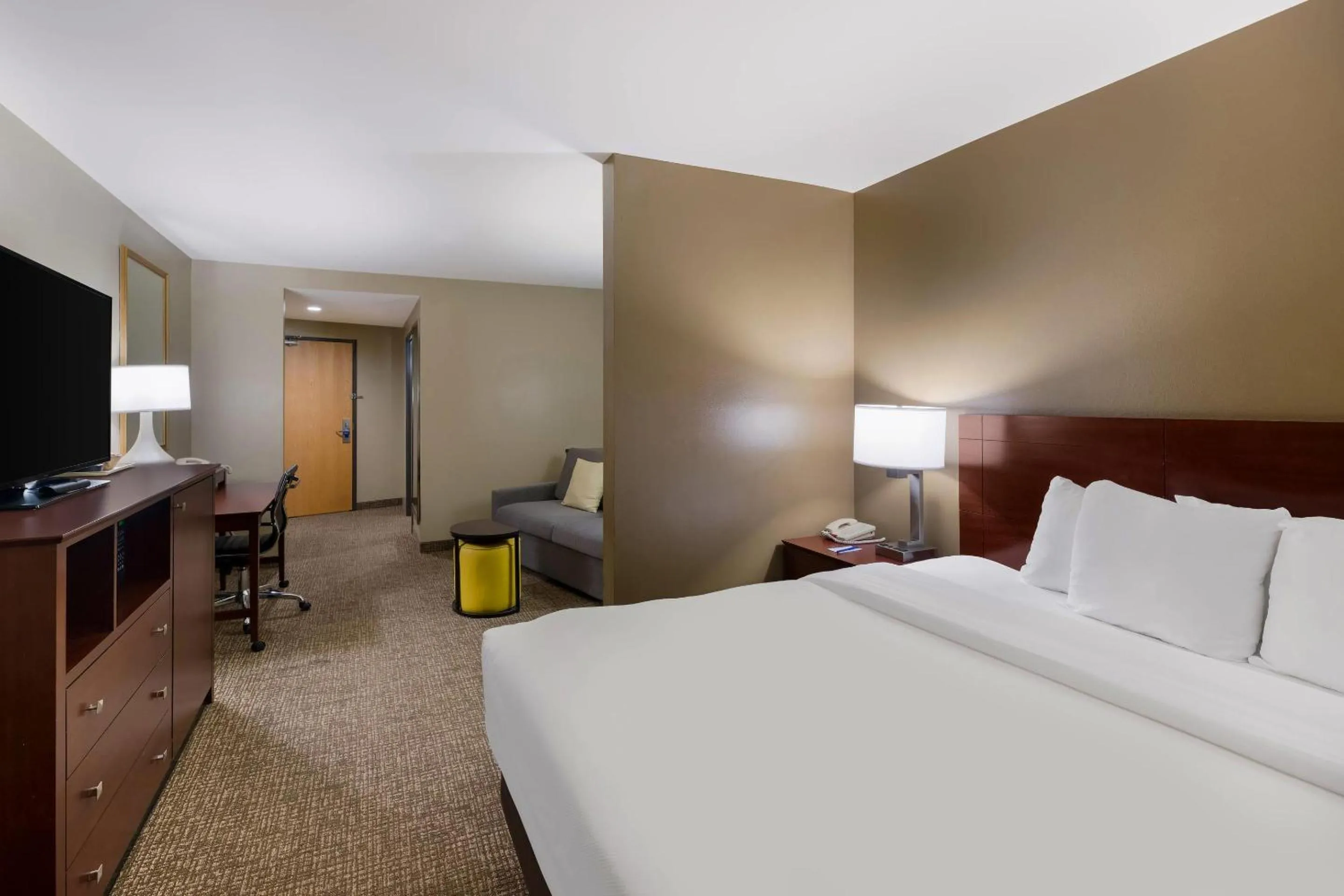 Bedroom, Bed in Comfort Suites El Paso West
