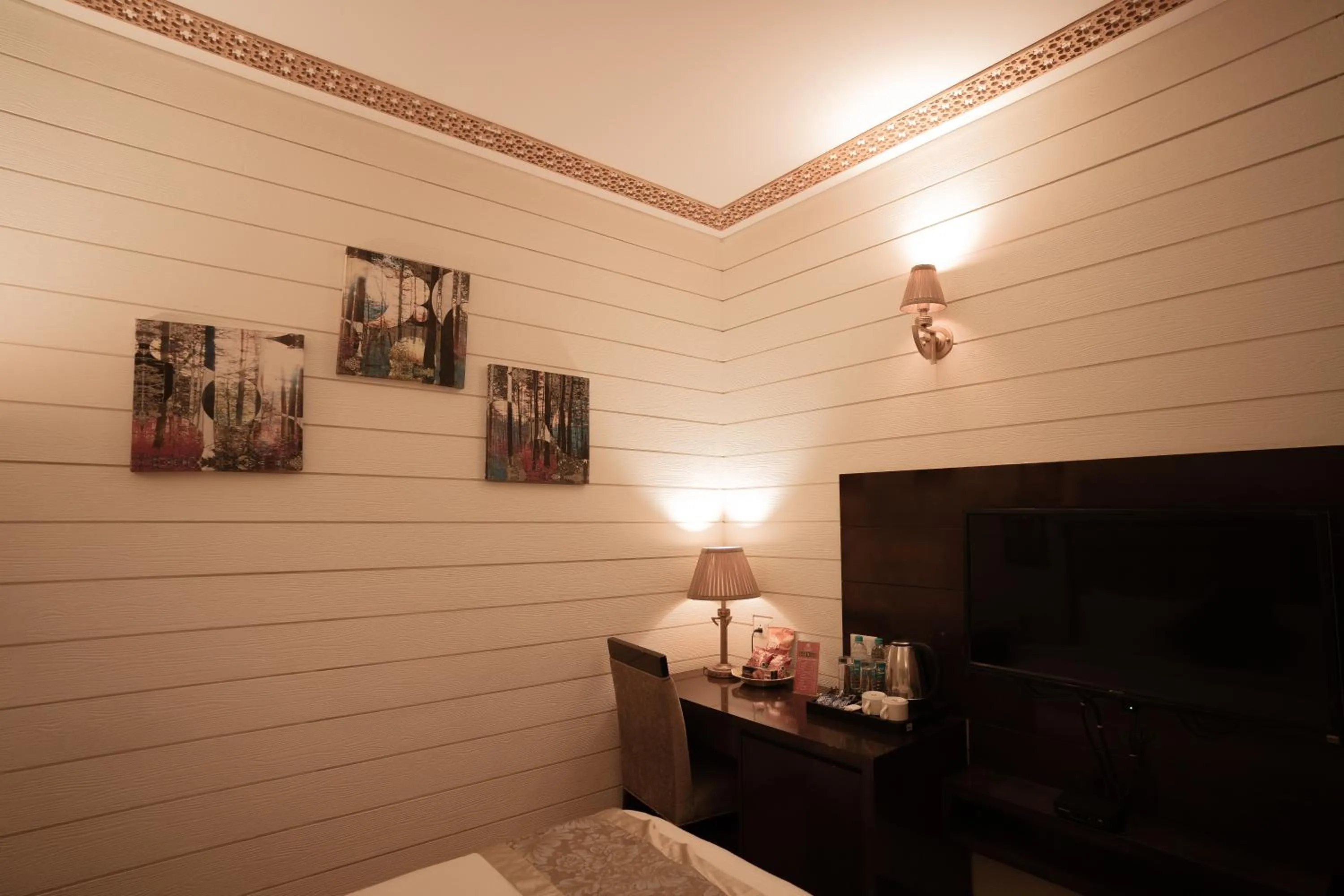 Property building, Bed in Sinon Baga Retreat