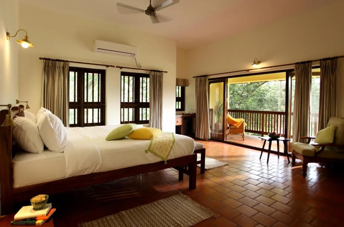 Bedroom, Bed in Windermere River House