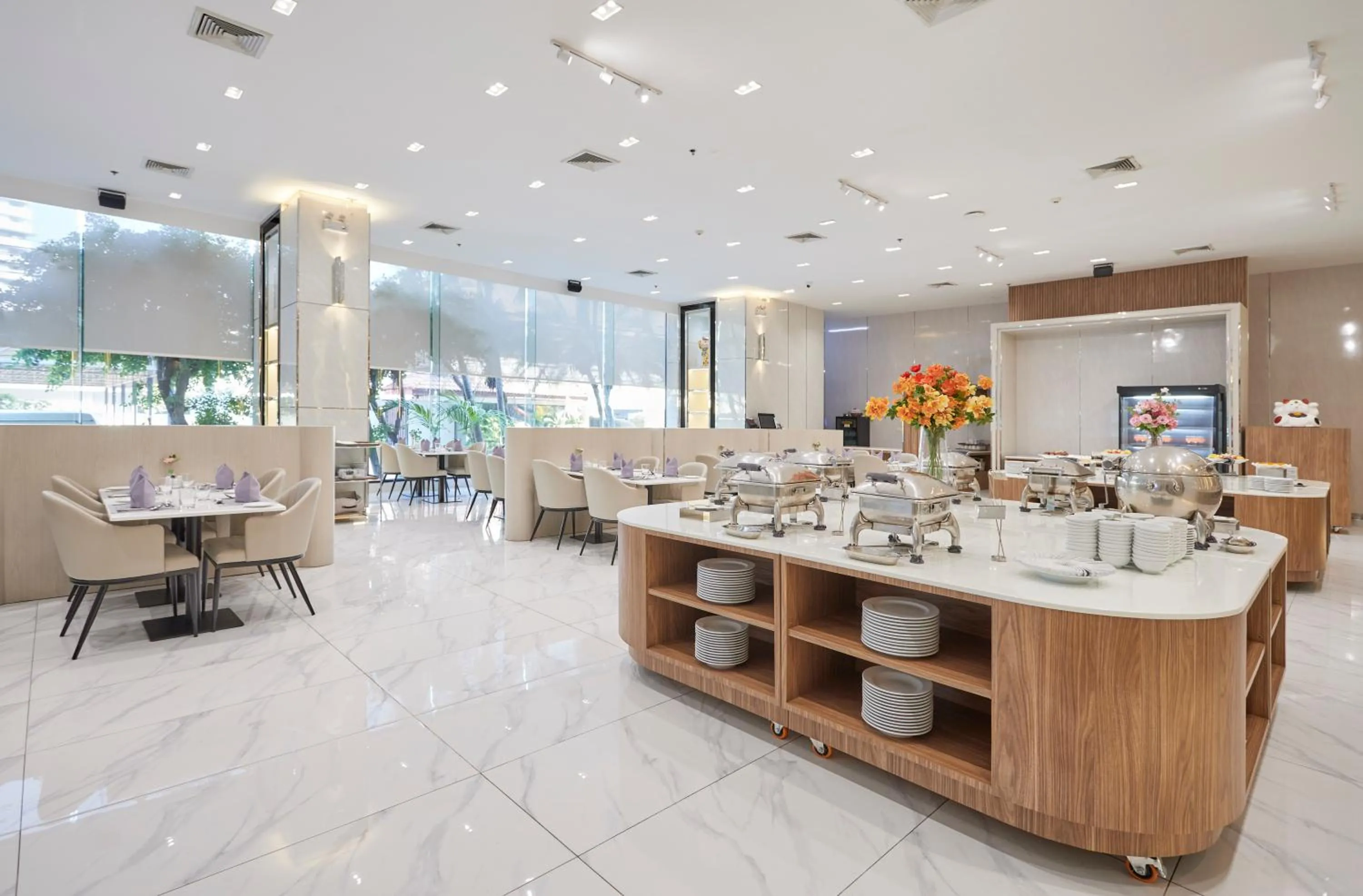 Restaurant/places to eat in The Four Wings Hotel Bangkok