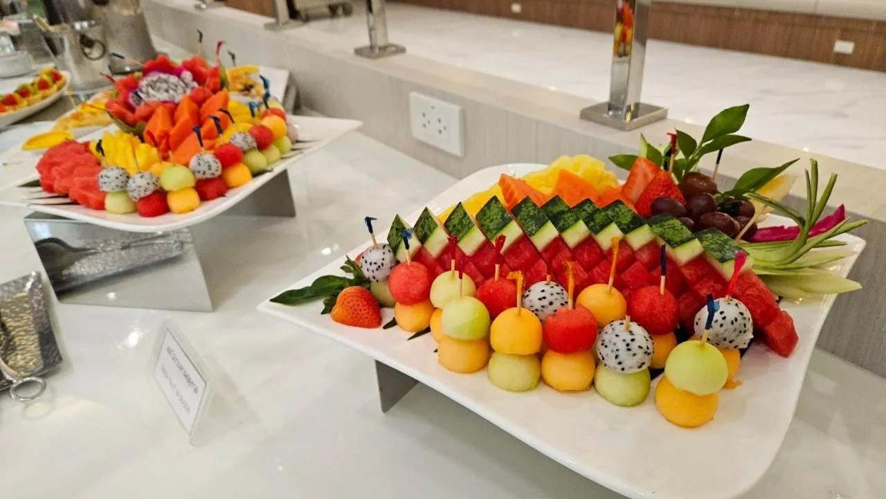 Restaurant/places to eat in The Four Wings Hotel Bangkok