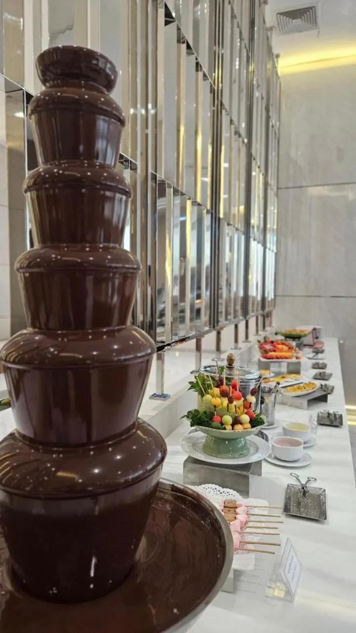 Restaurant/places to eat in The Four Wings Hotel Bangkok