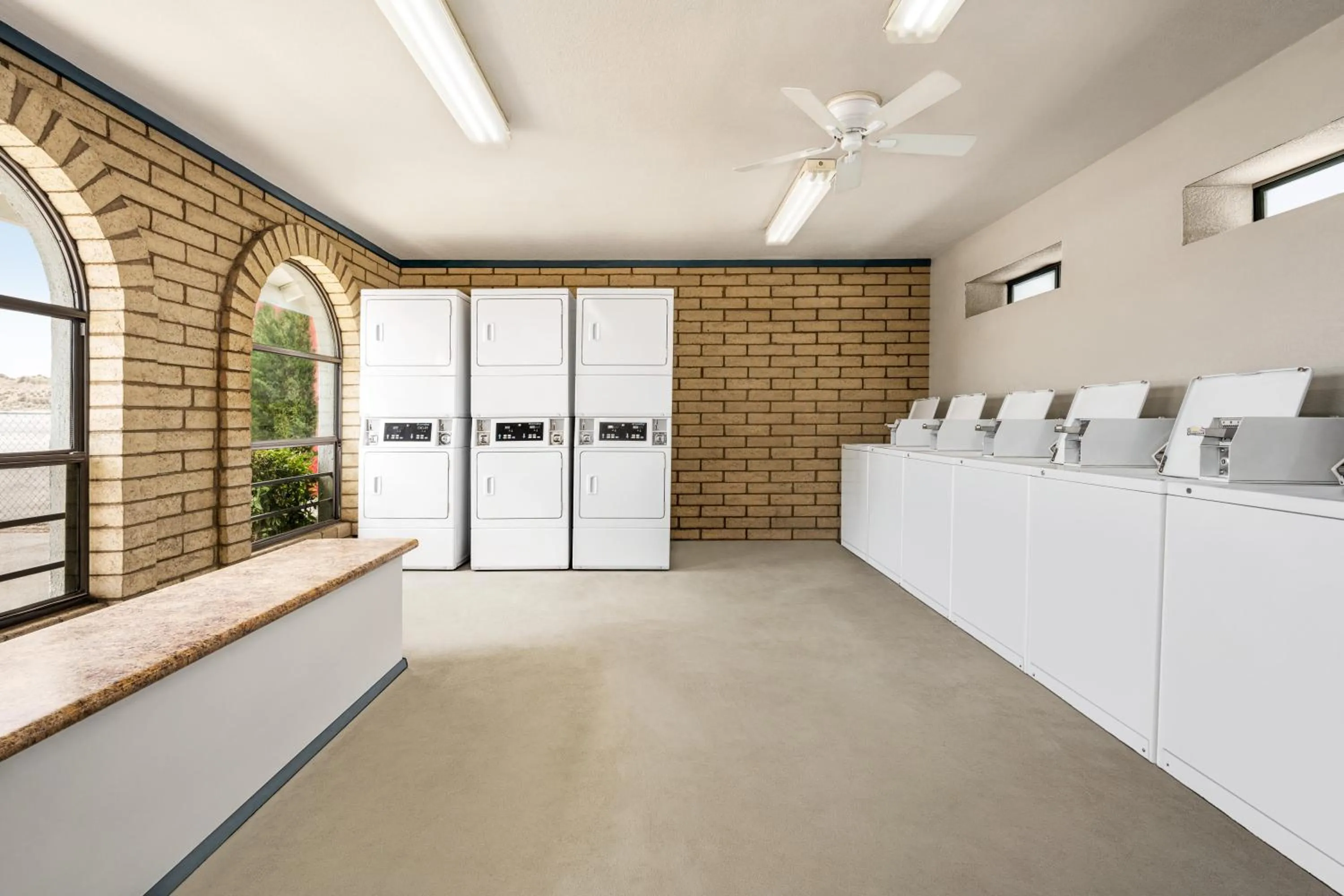 laundry in Baymont by Wyndham Kingman