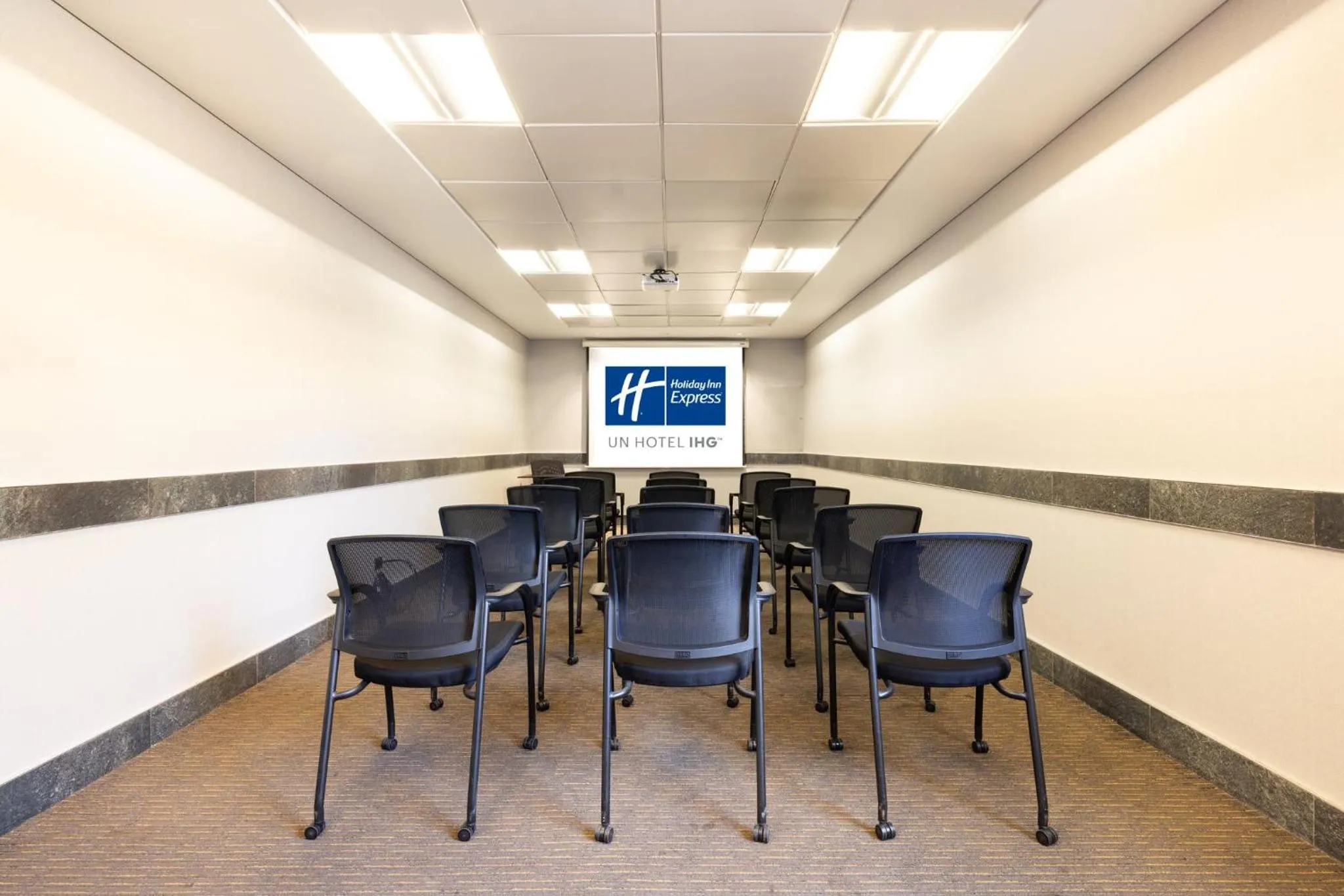 Meeting/conference room in Holiday Inn Express - Concepcion by IHG