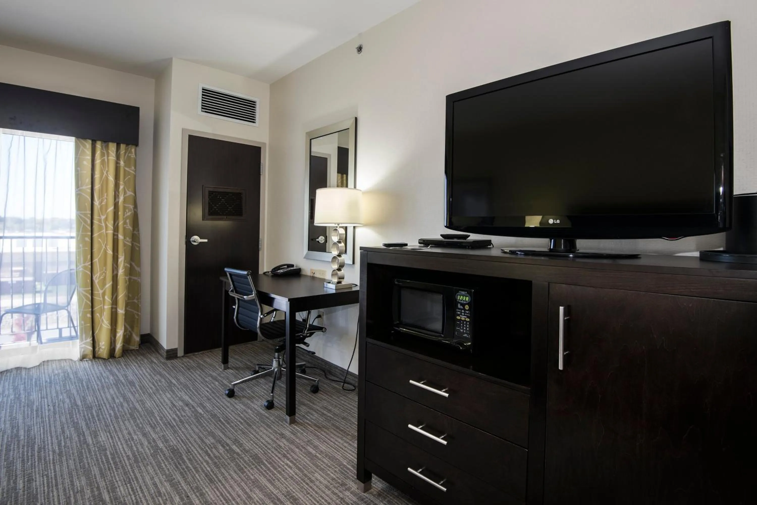 Photo of the whole room in Holiday Inn Express Conway by IHG