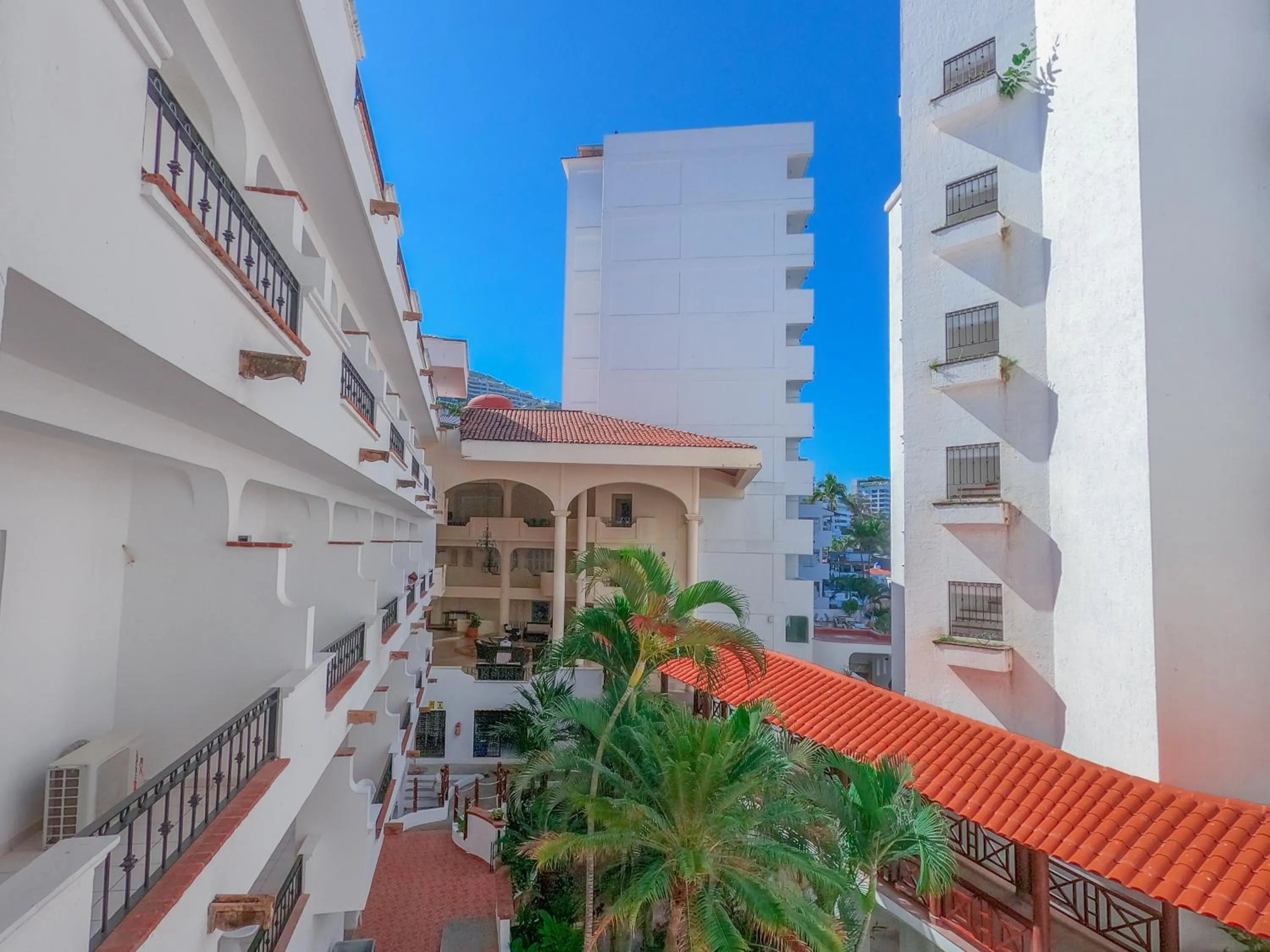 Property building in Tropicana Hotel Puerto Vallarta